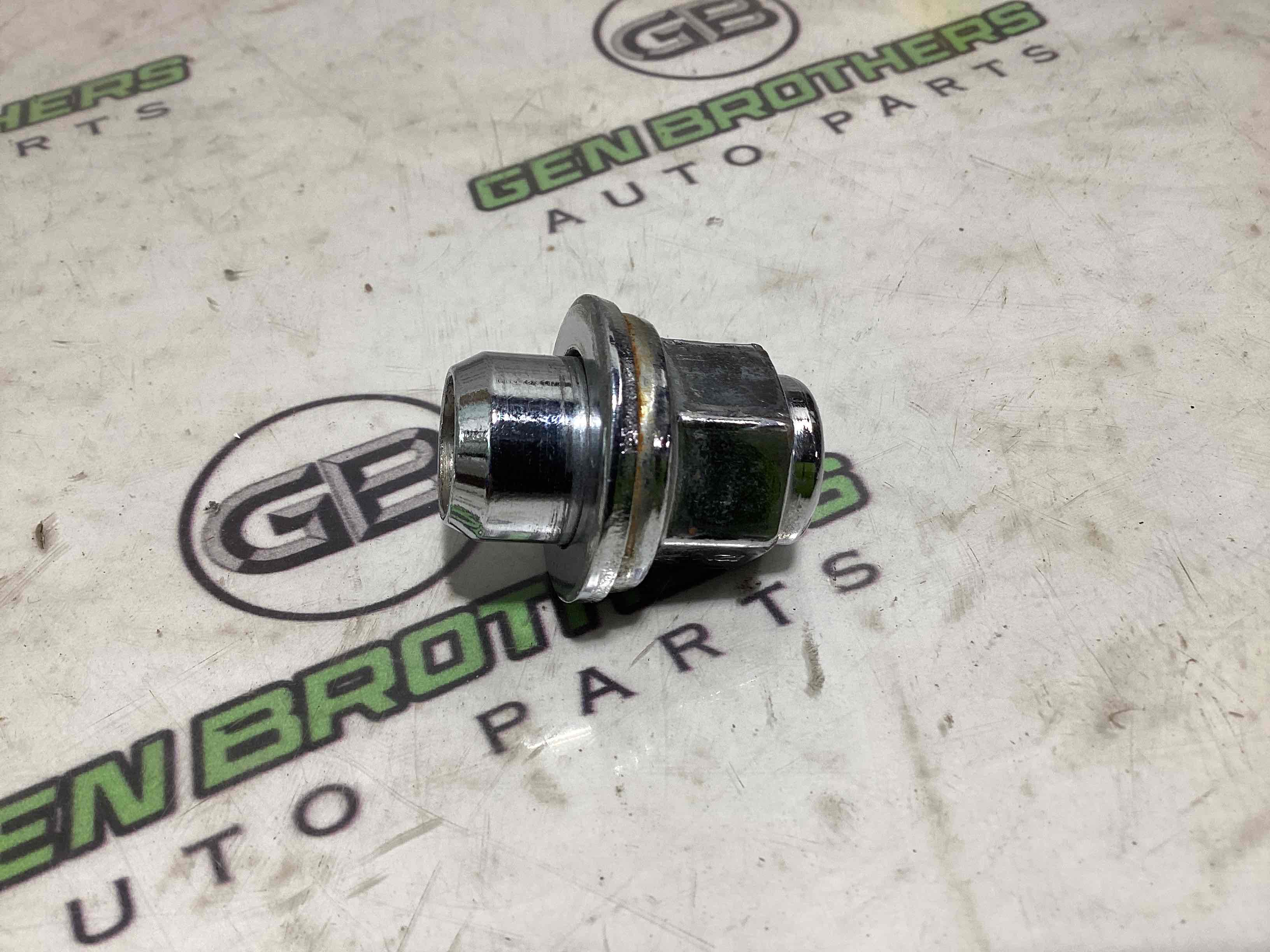 Колісні болти, гайки