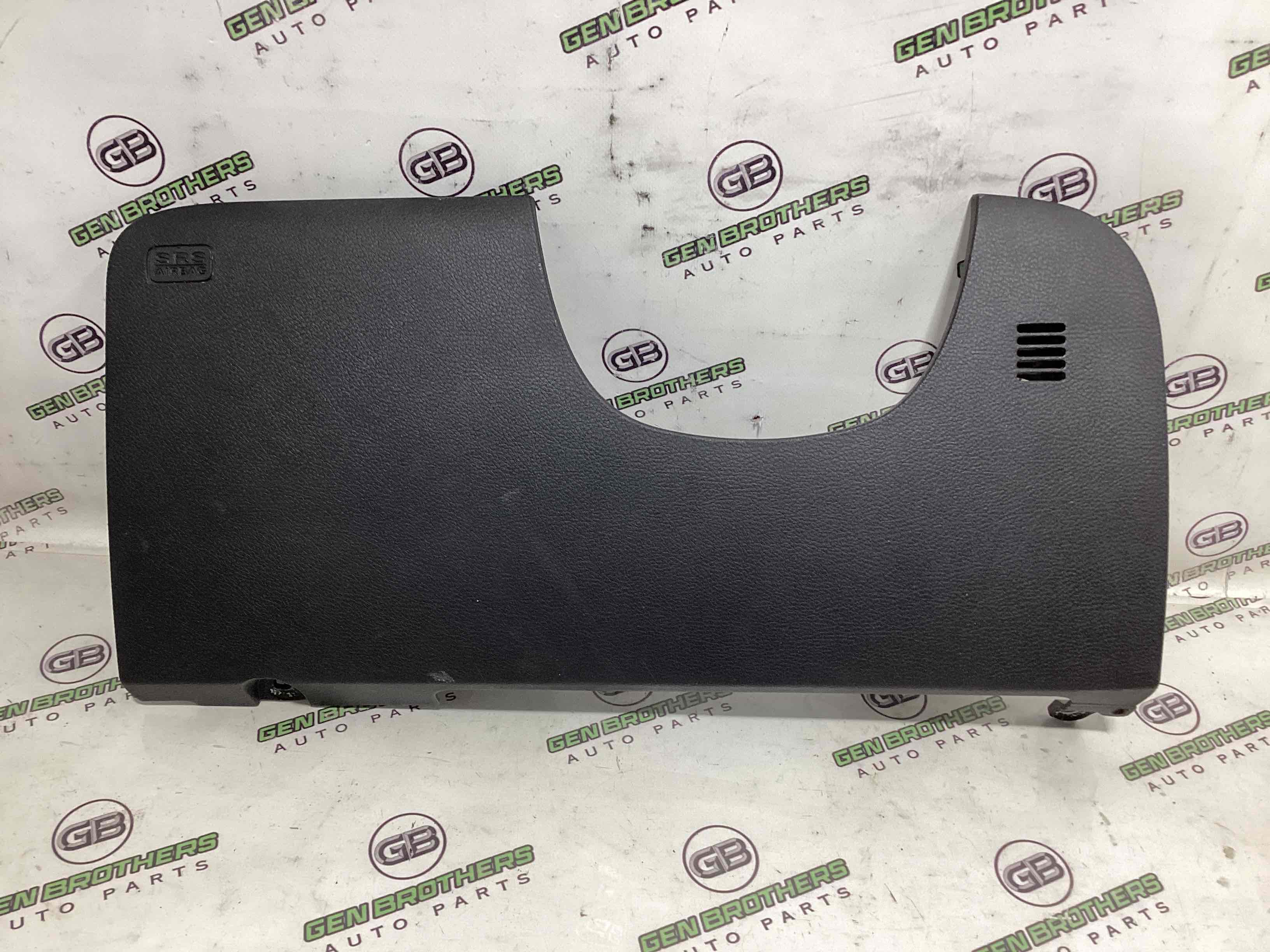 Обшивка приборной панели торпедо