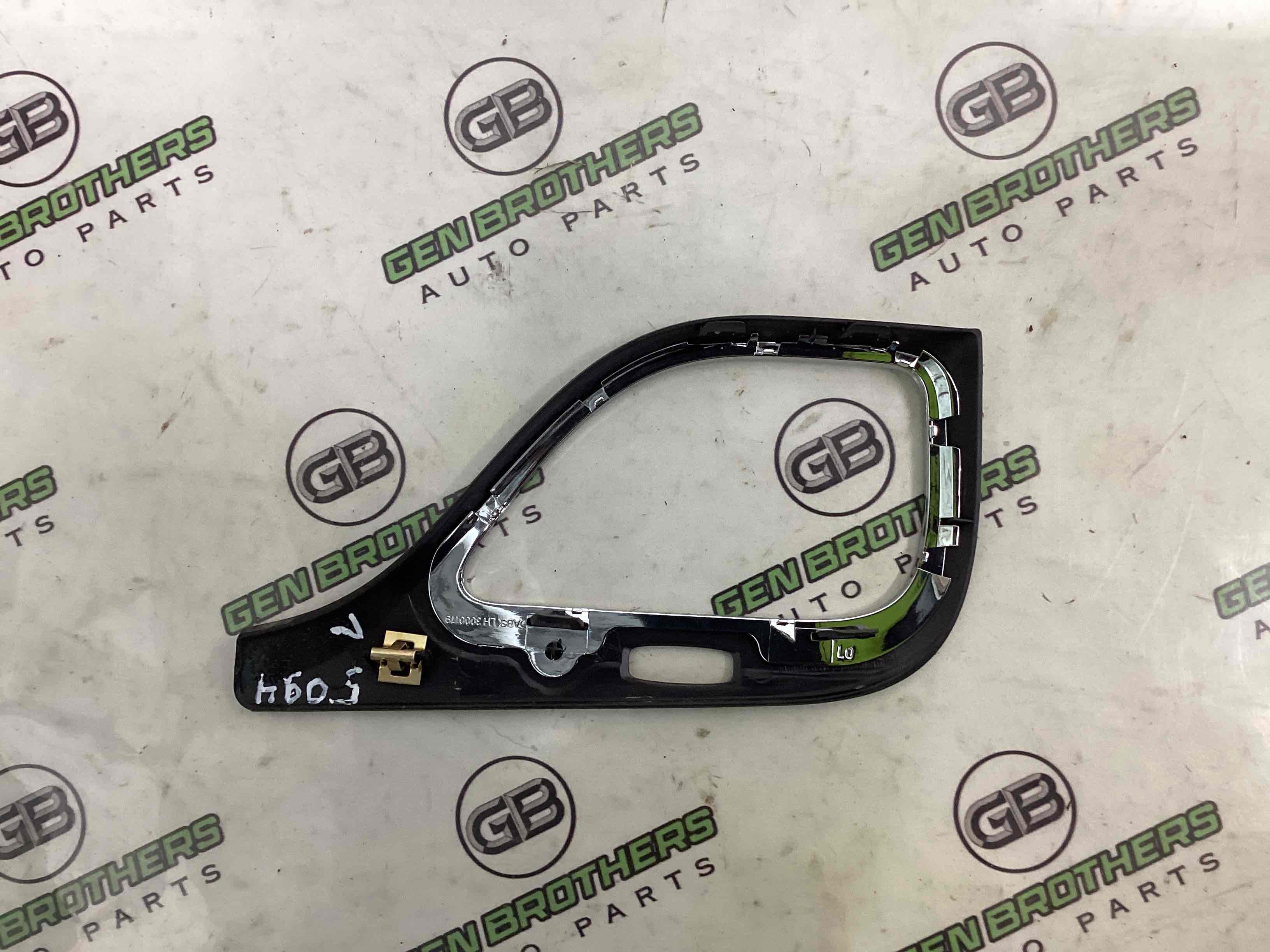 Обшивка приборной панели торпедо