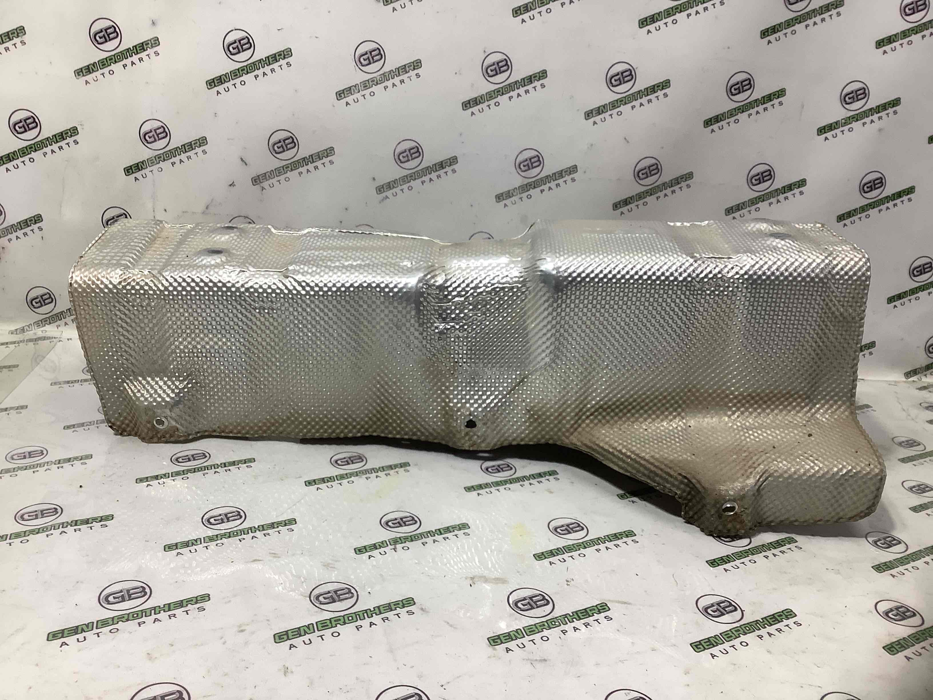 Теплоэкран, пластиковые изоляторы