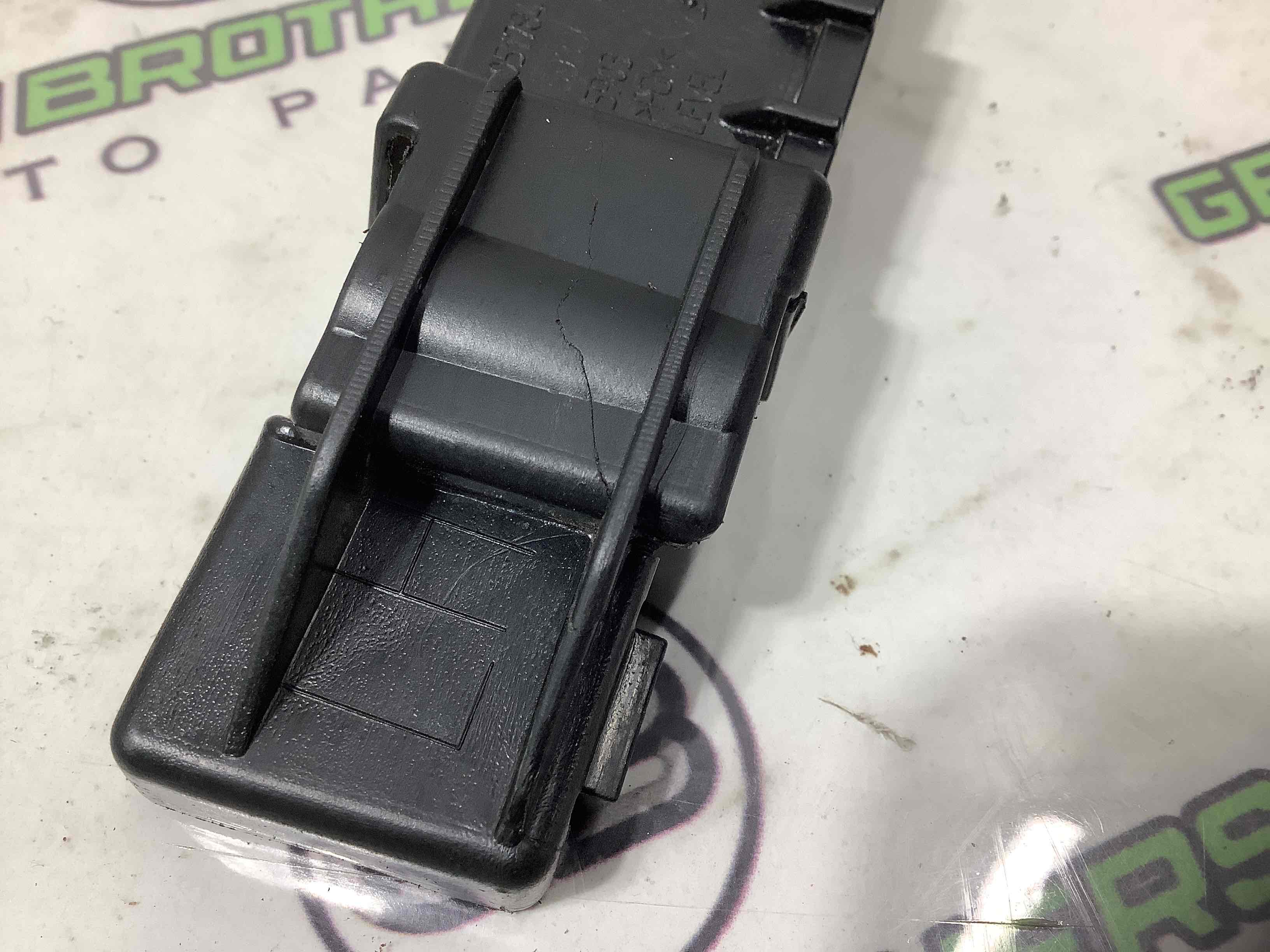 Крепление бампера