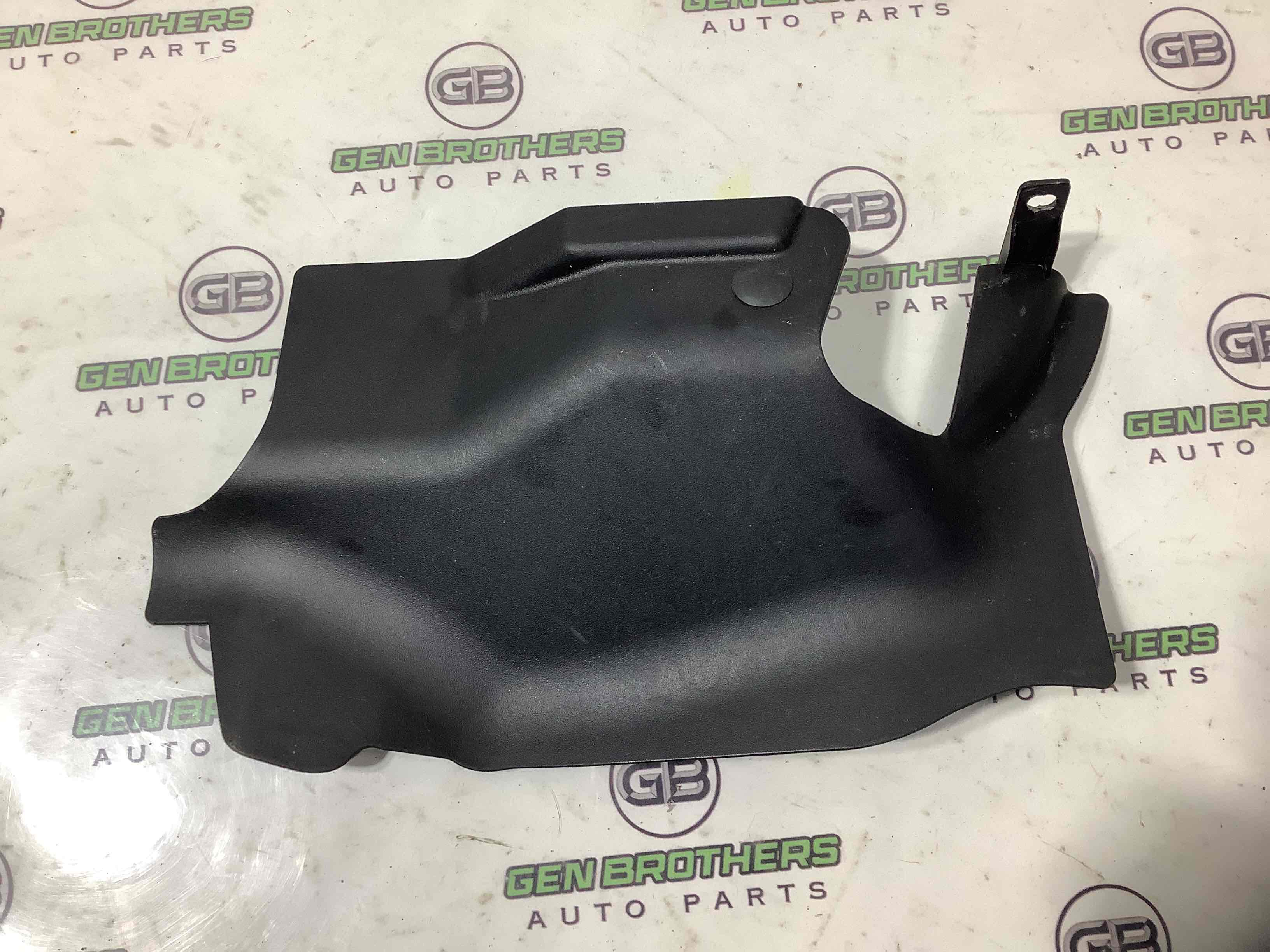 Пластиковые элементы салона