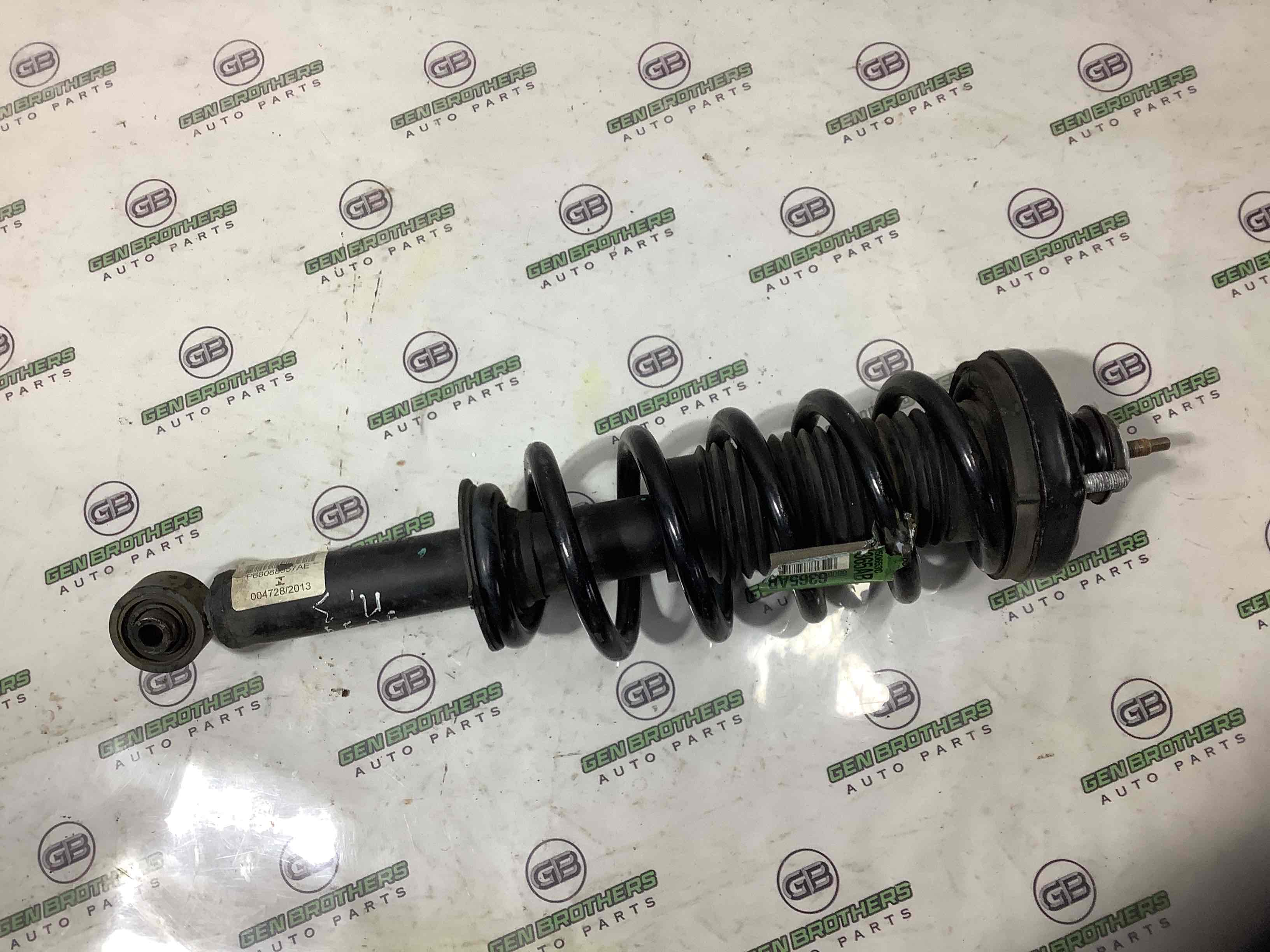 Амортизатор задний правый