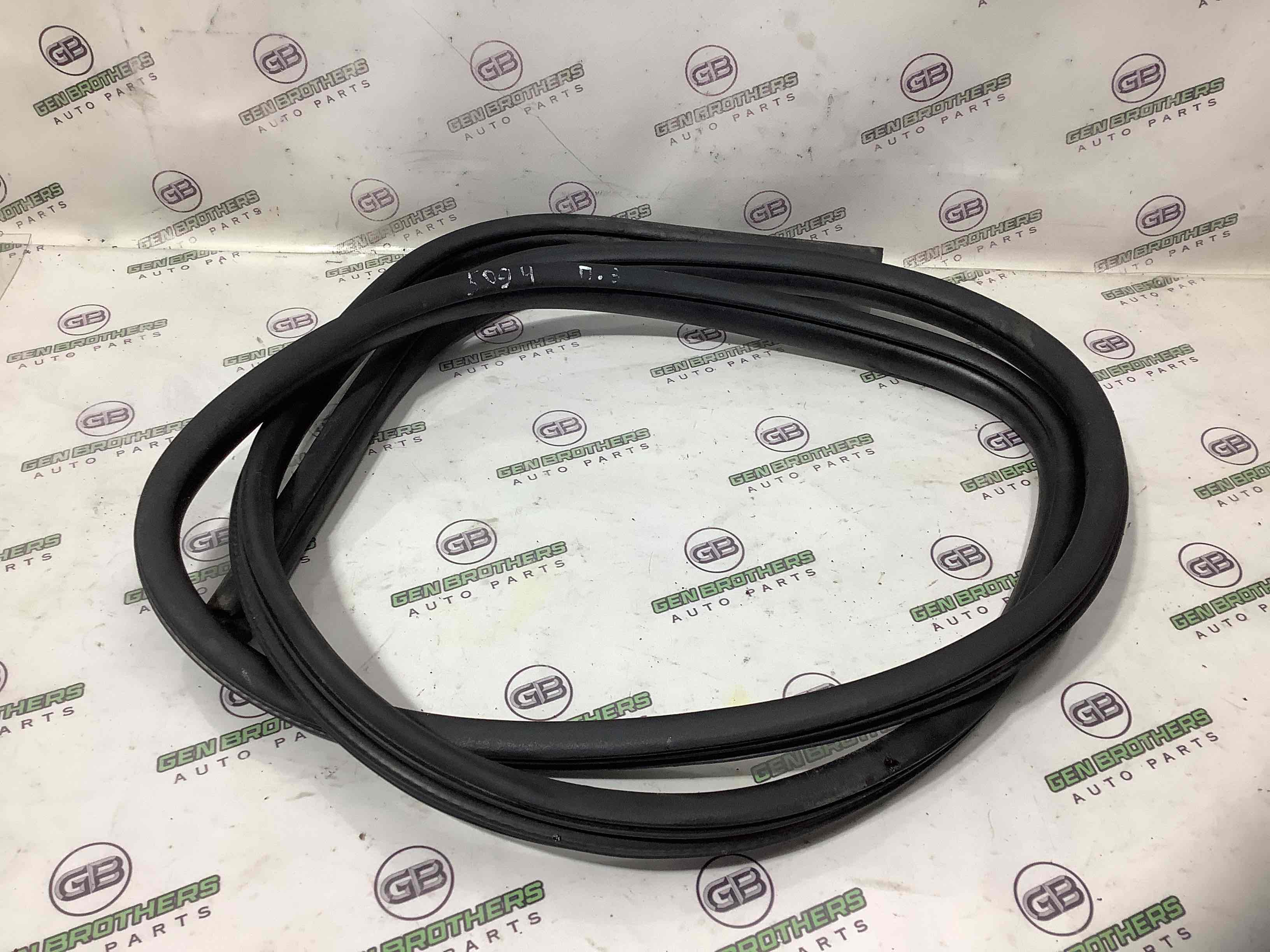 Уплотнитель стекла, двери