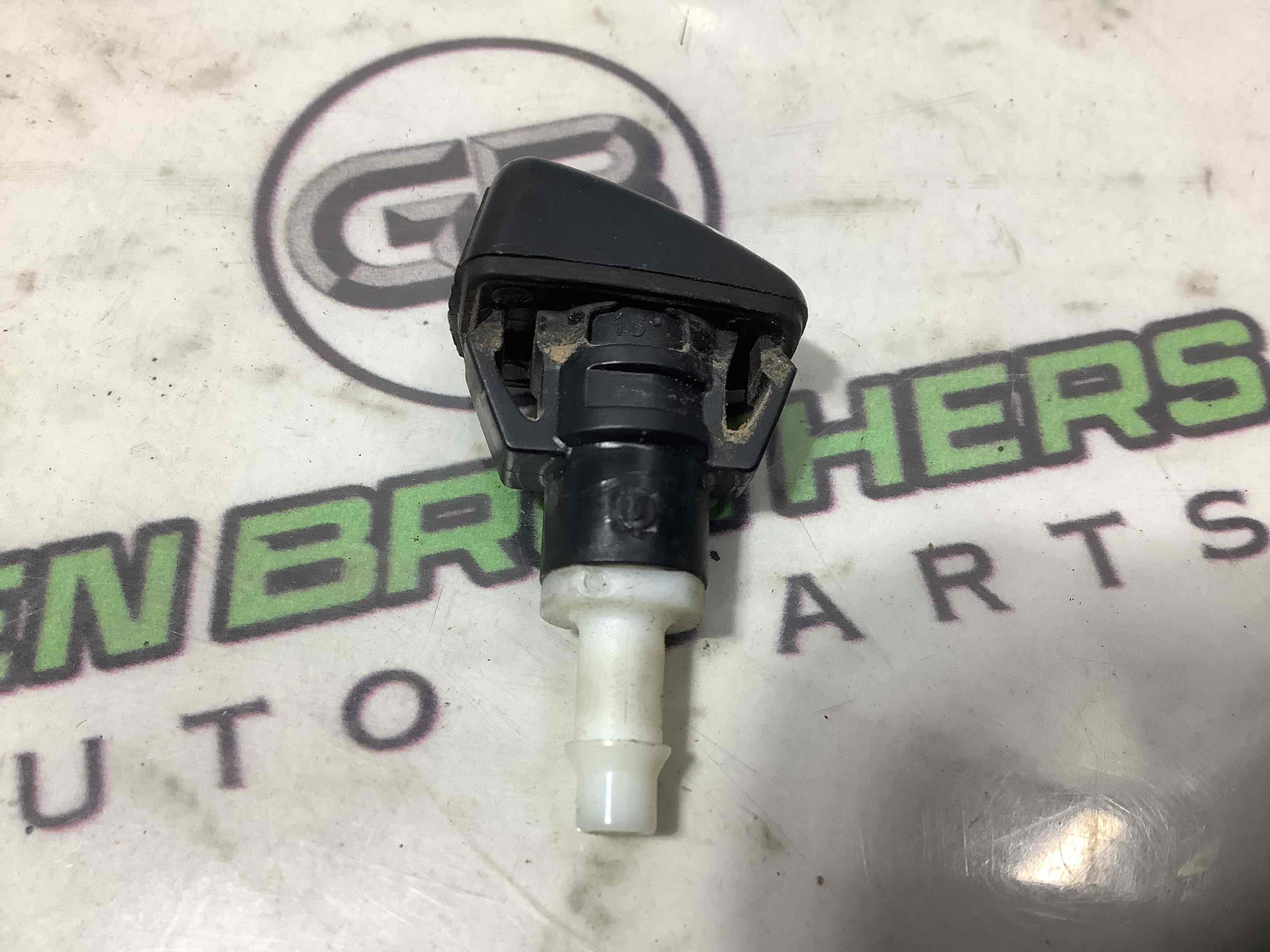 Форсунка омывателя, насос омывателя, шланг омывателя