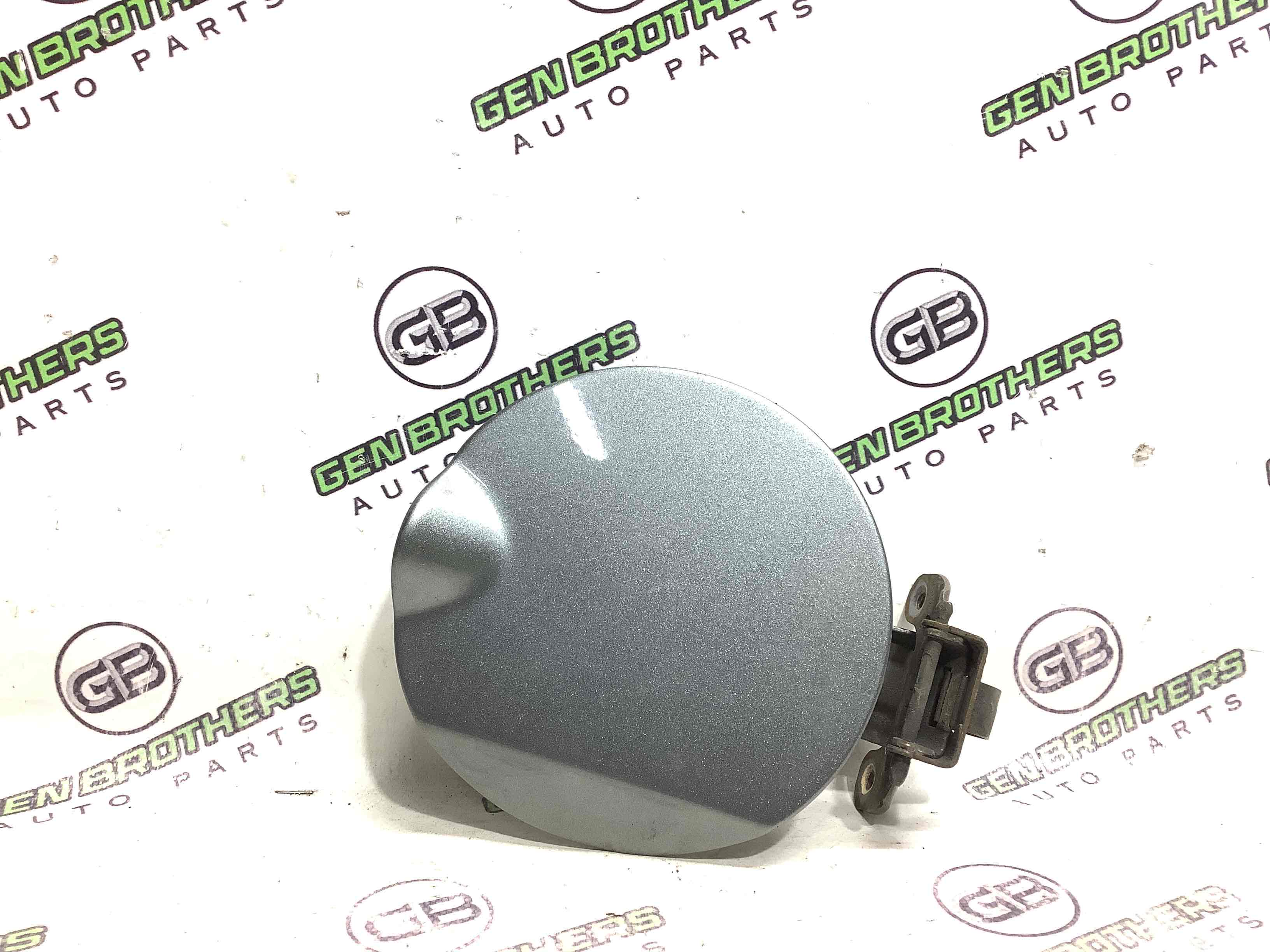 Лючок бензобака