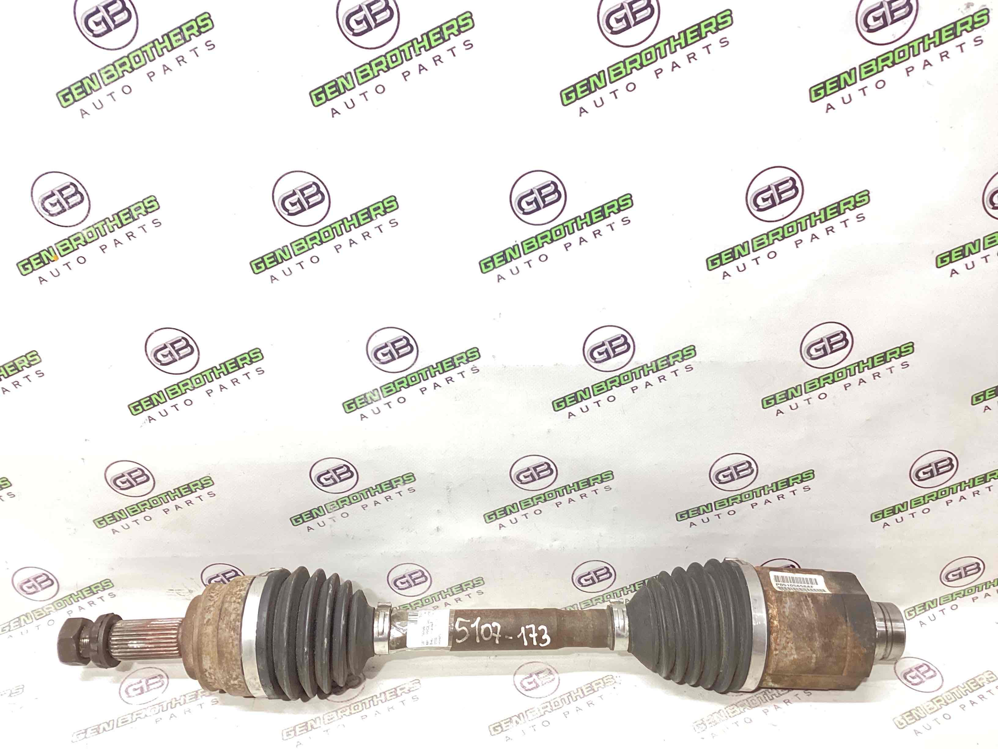 Піввісь передня права (привідний вал, ШРУС)