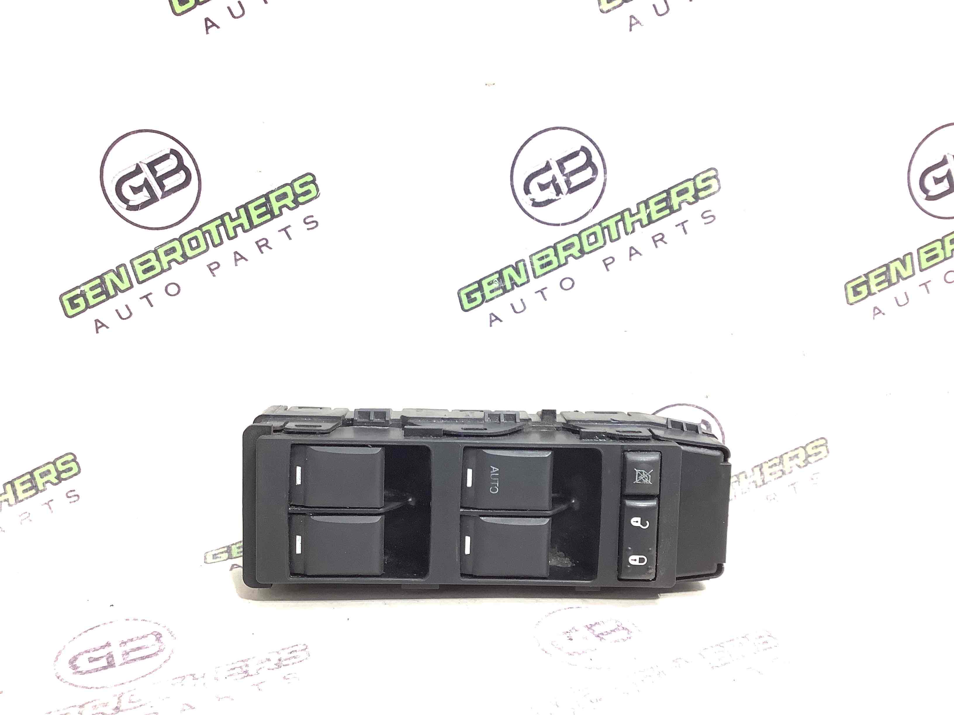 Кнопки керування склопідйомниками