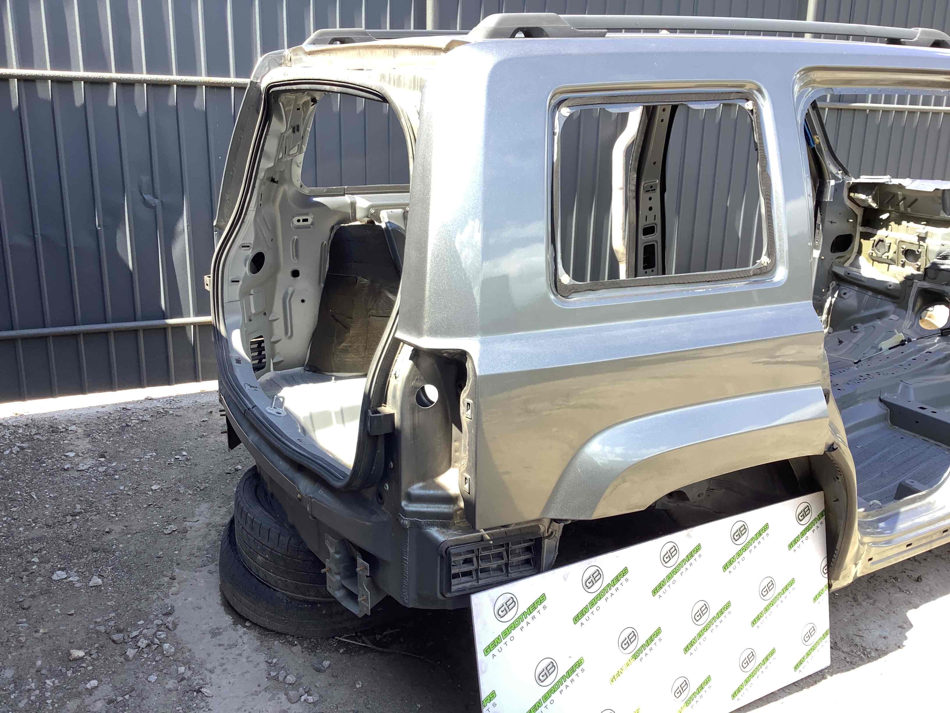 Чверть задня права