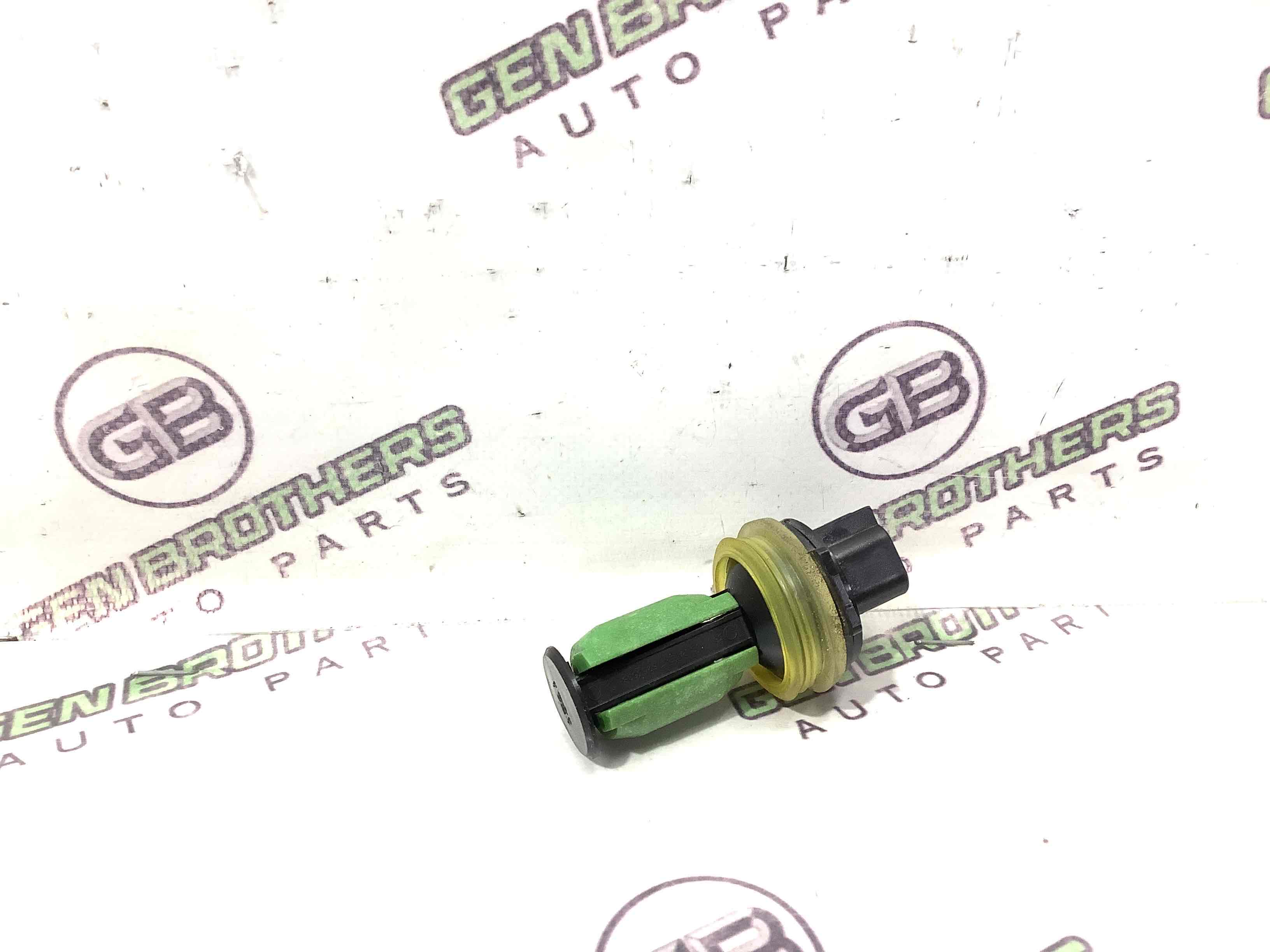 Датчик рівня бачка омивача