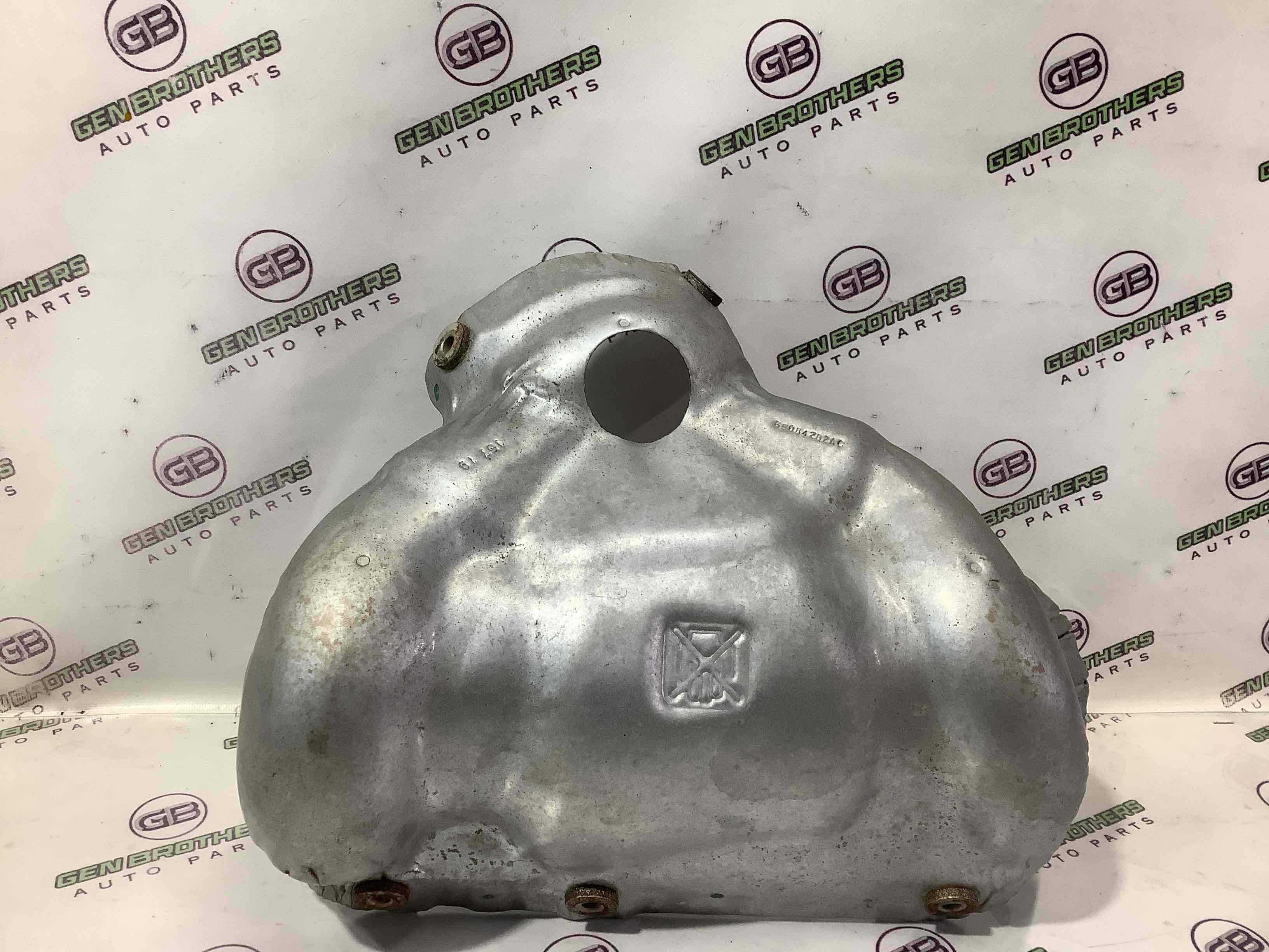 Теплоекран, пластикові ізолятори