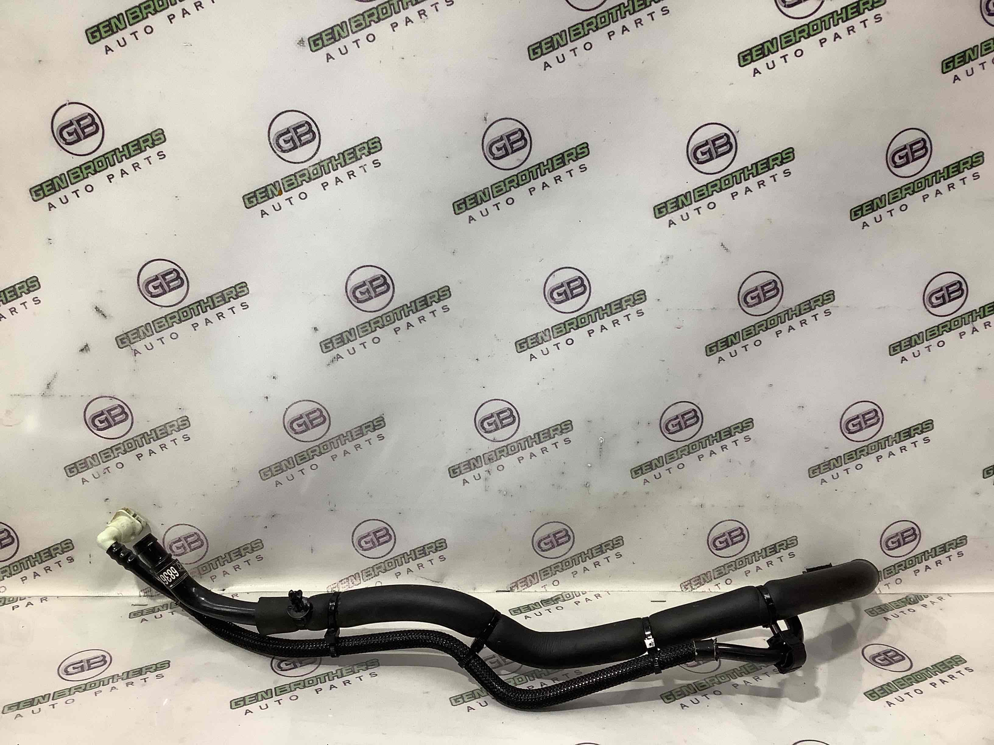 Патрубок трубопровід, шланг