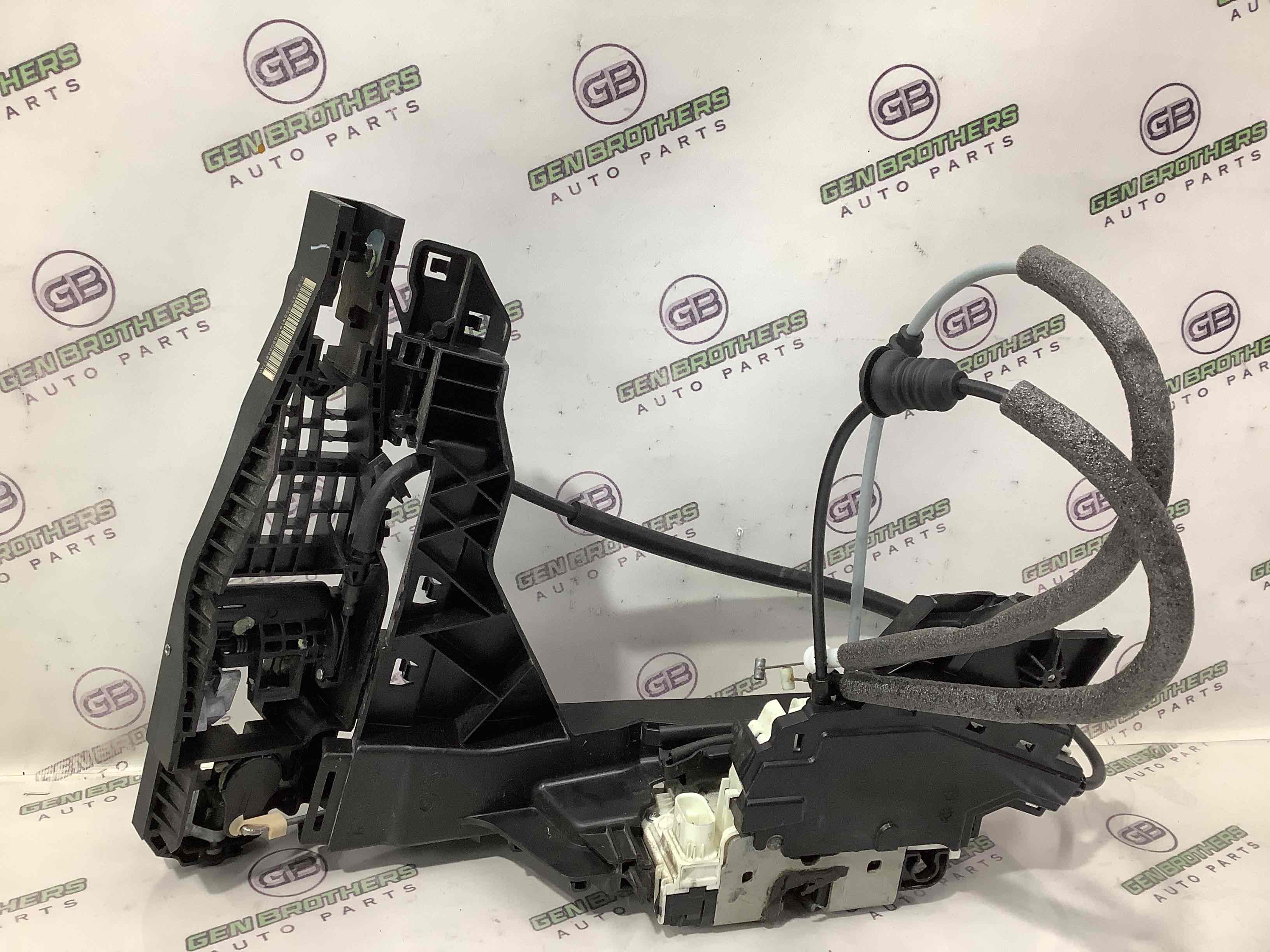 Замок дверей передньої лівої