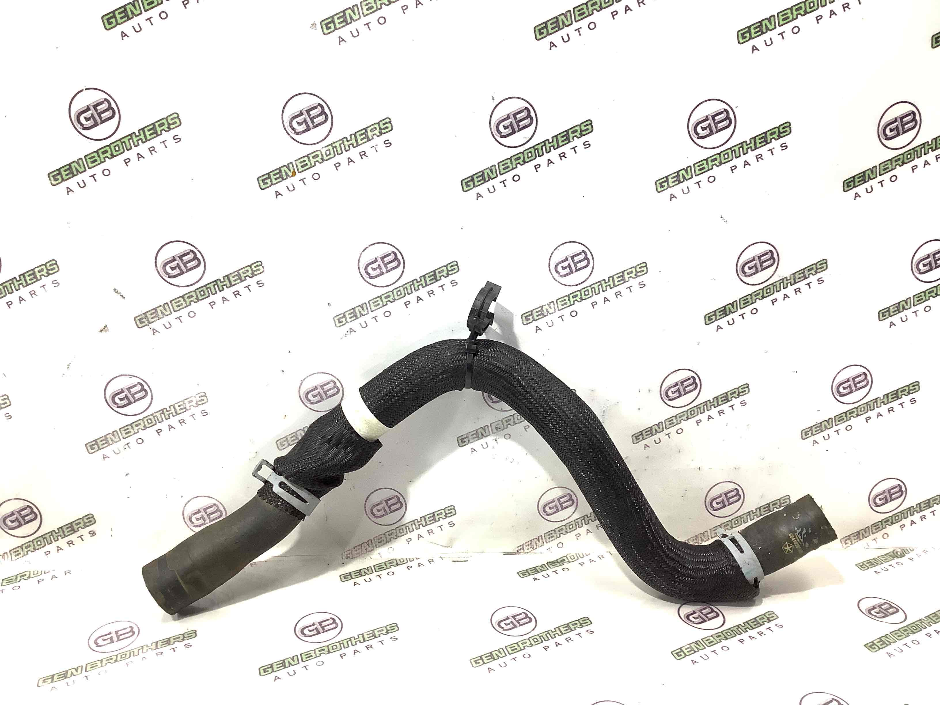 Патрубок радіаторів