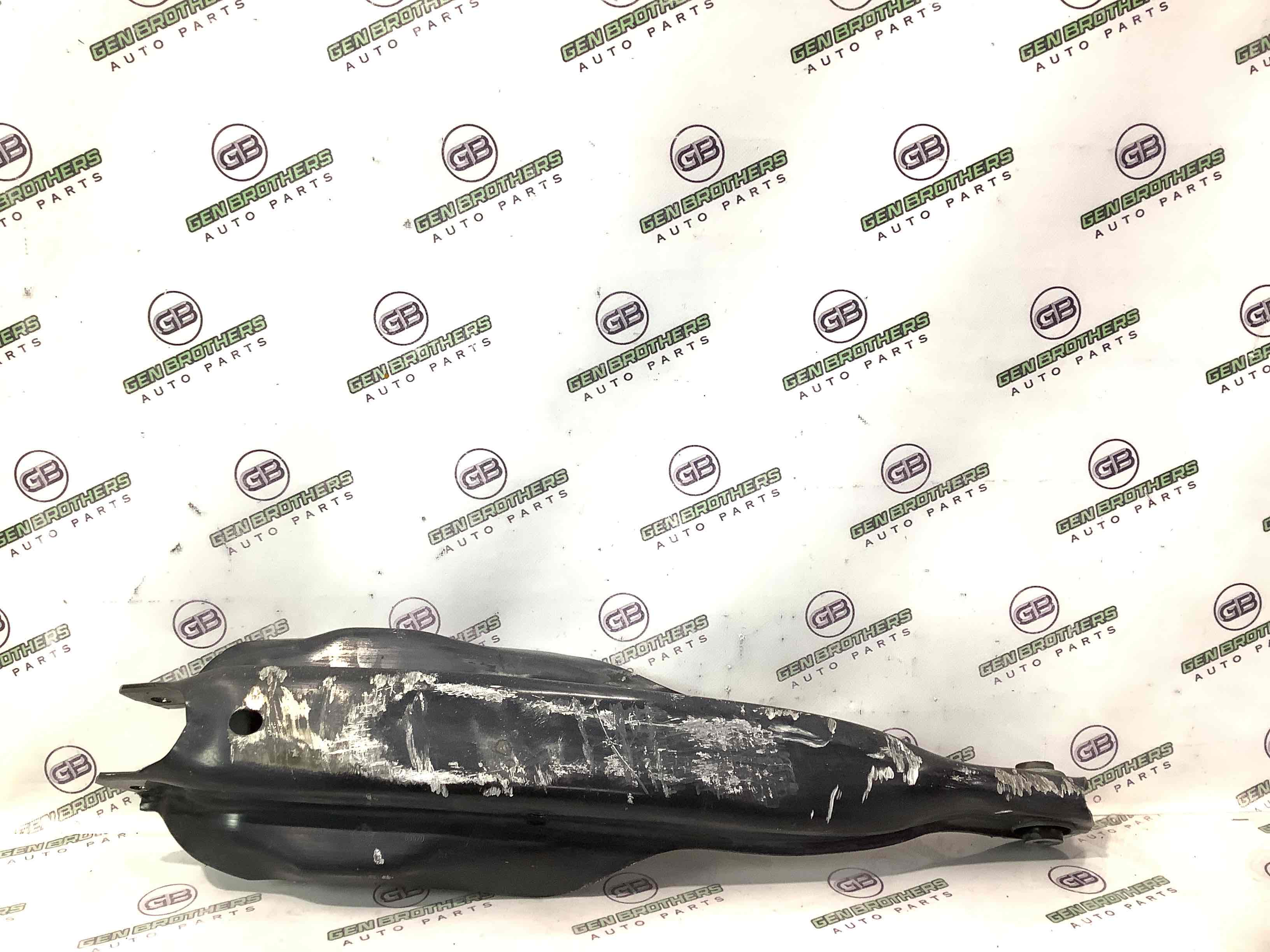 Важіль задній правий