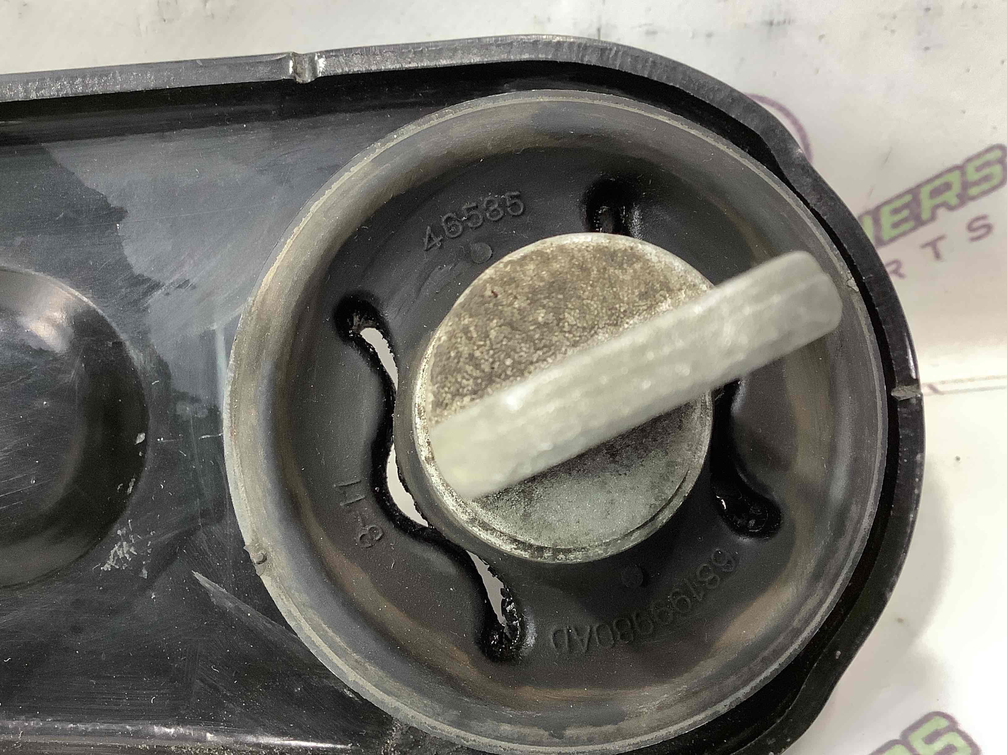 Важіль задній правий