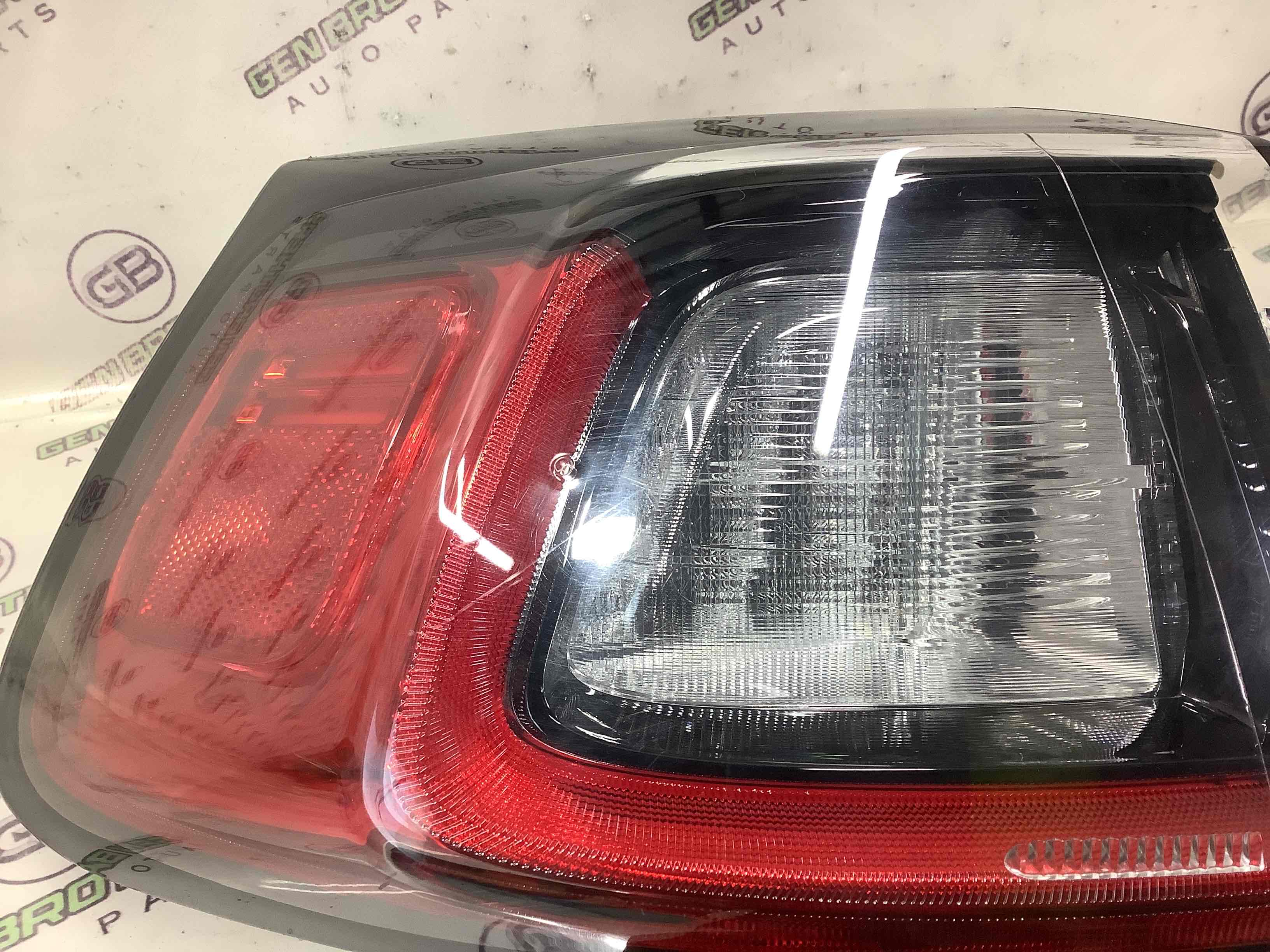 Ліхтар задній лівий