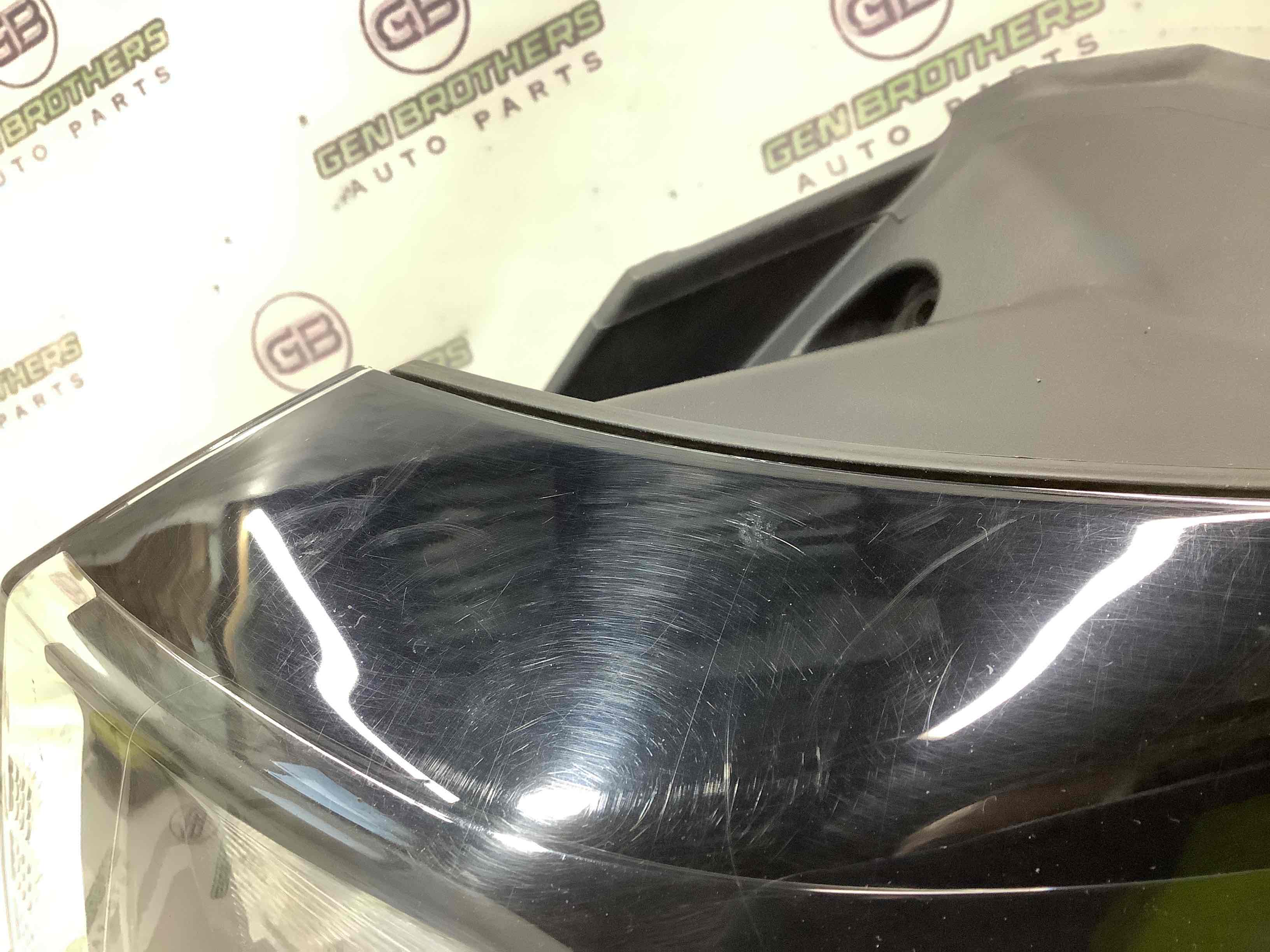 Ліхтар задній правий