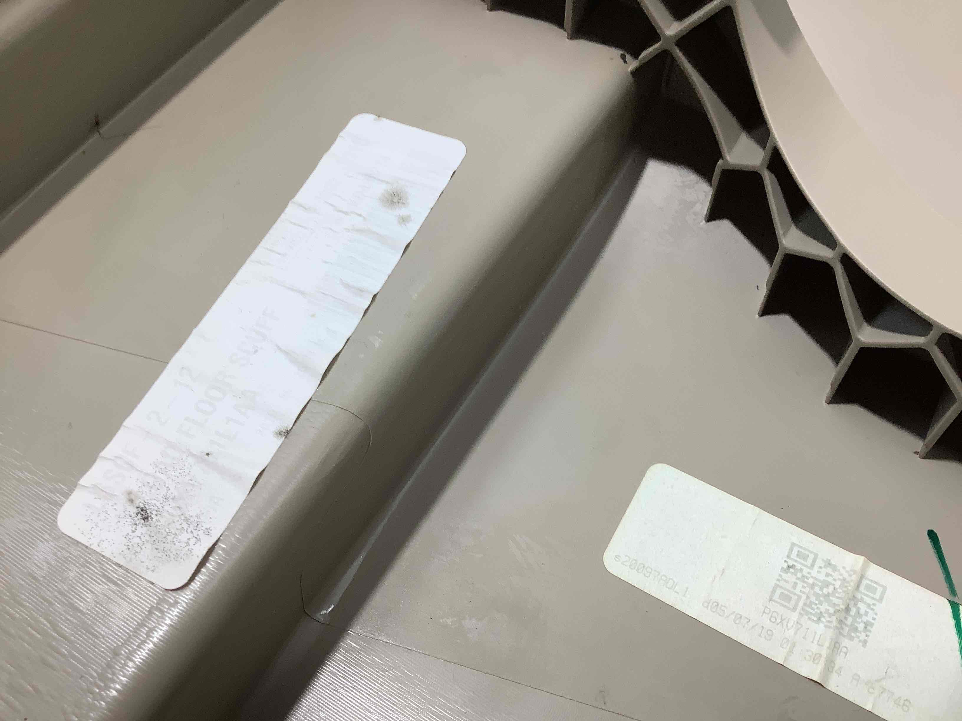 Елементи оздоблення багажника