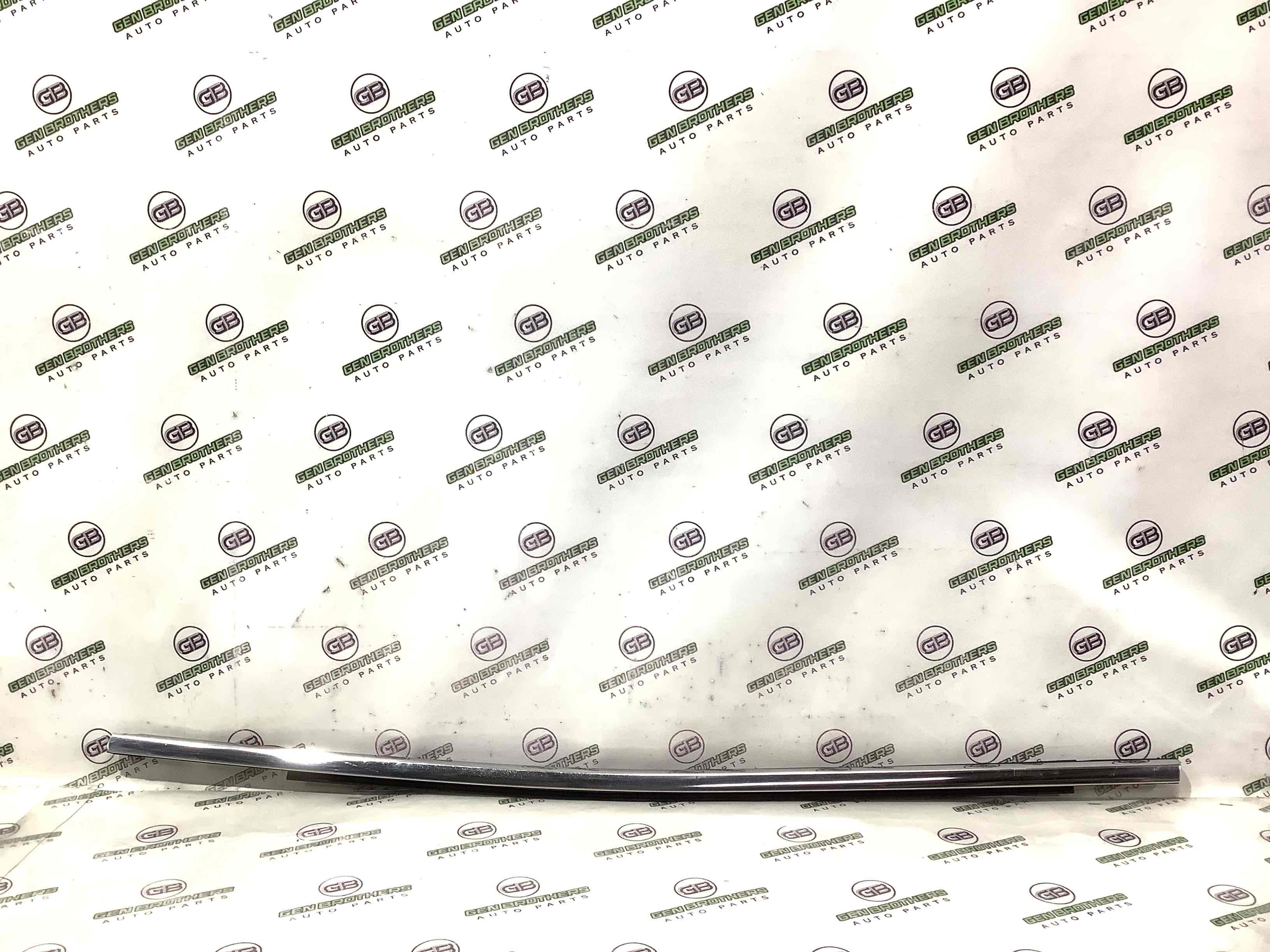 Молдинг двері передньої лівої