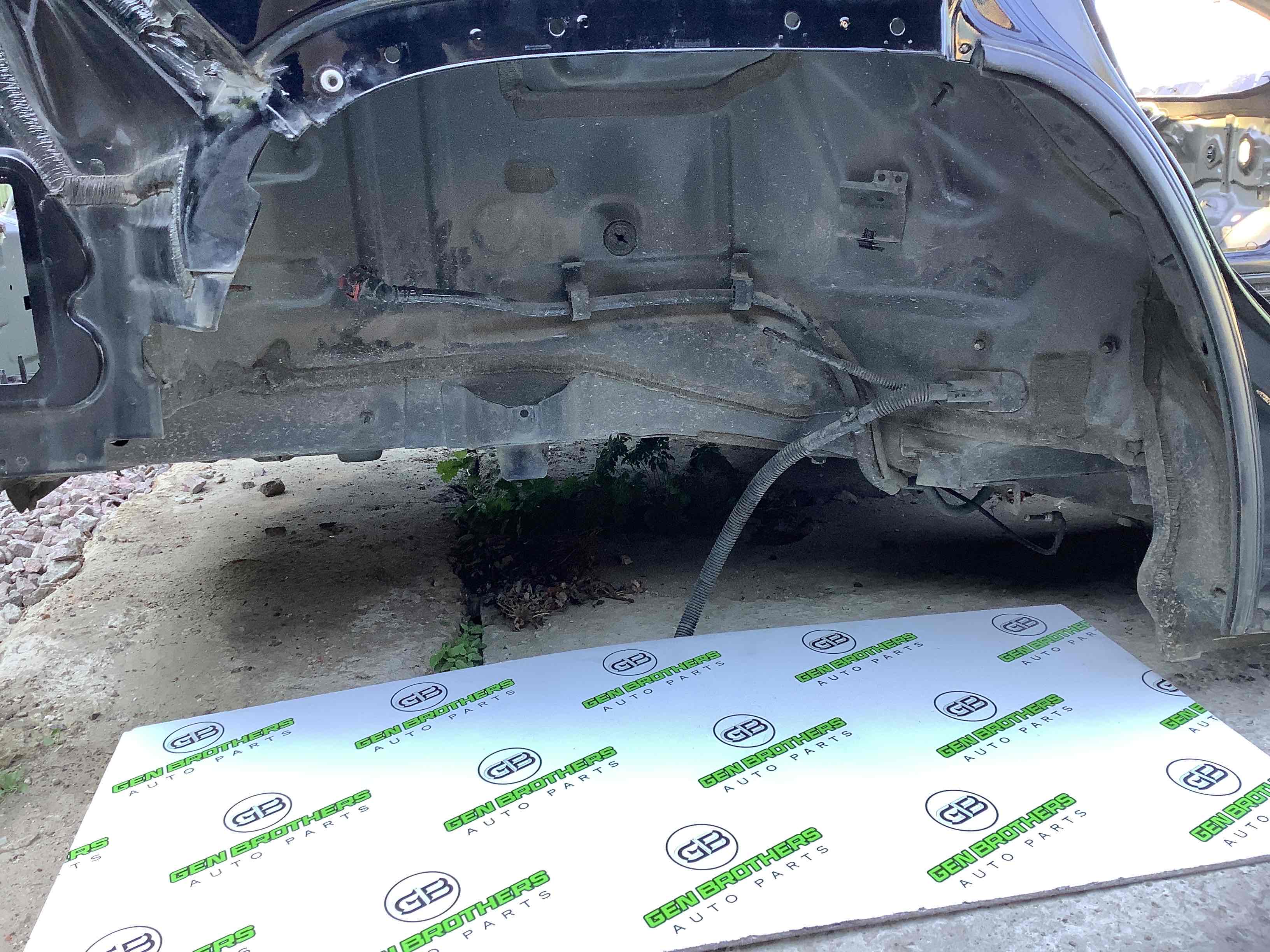 Чверть задня права