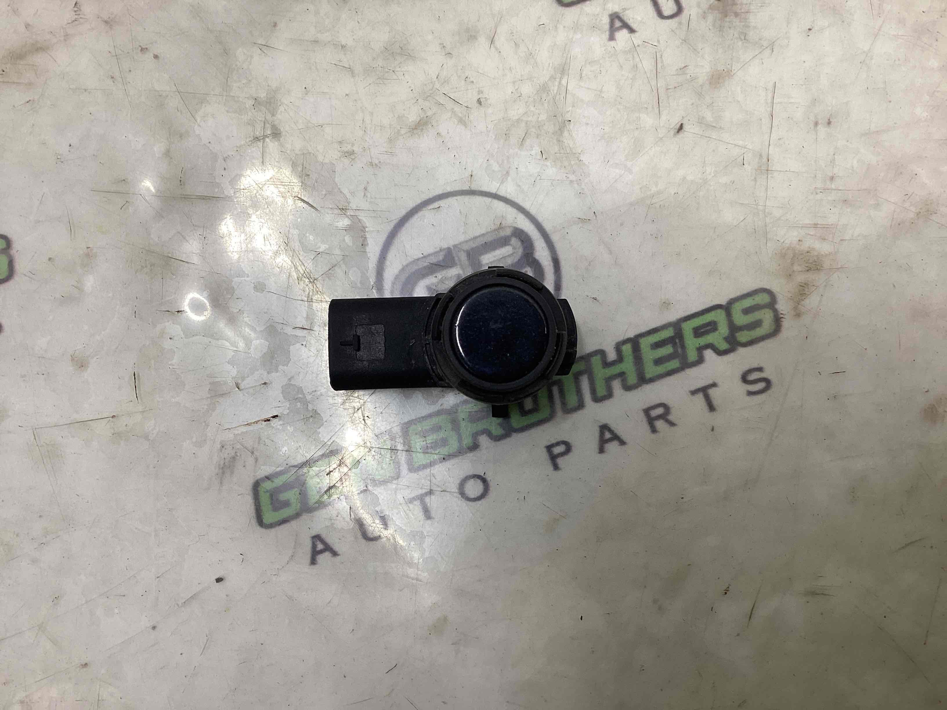 Парктронік, кріплення, корпус