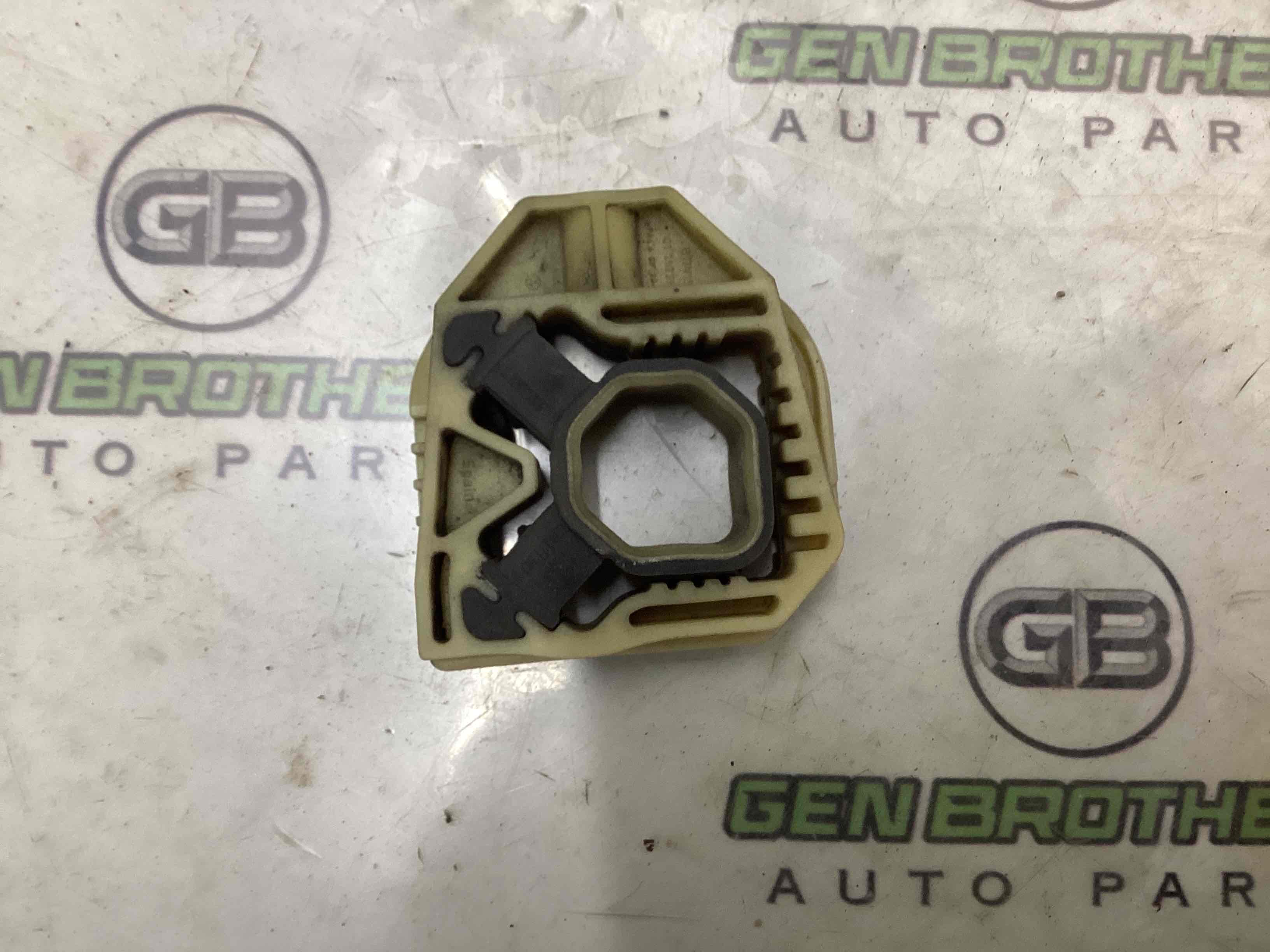 Опора радіатора, кріплення, кронштейн, ущільнювач радіатора