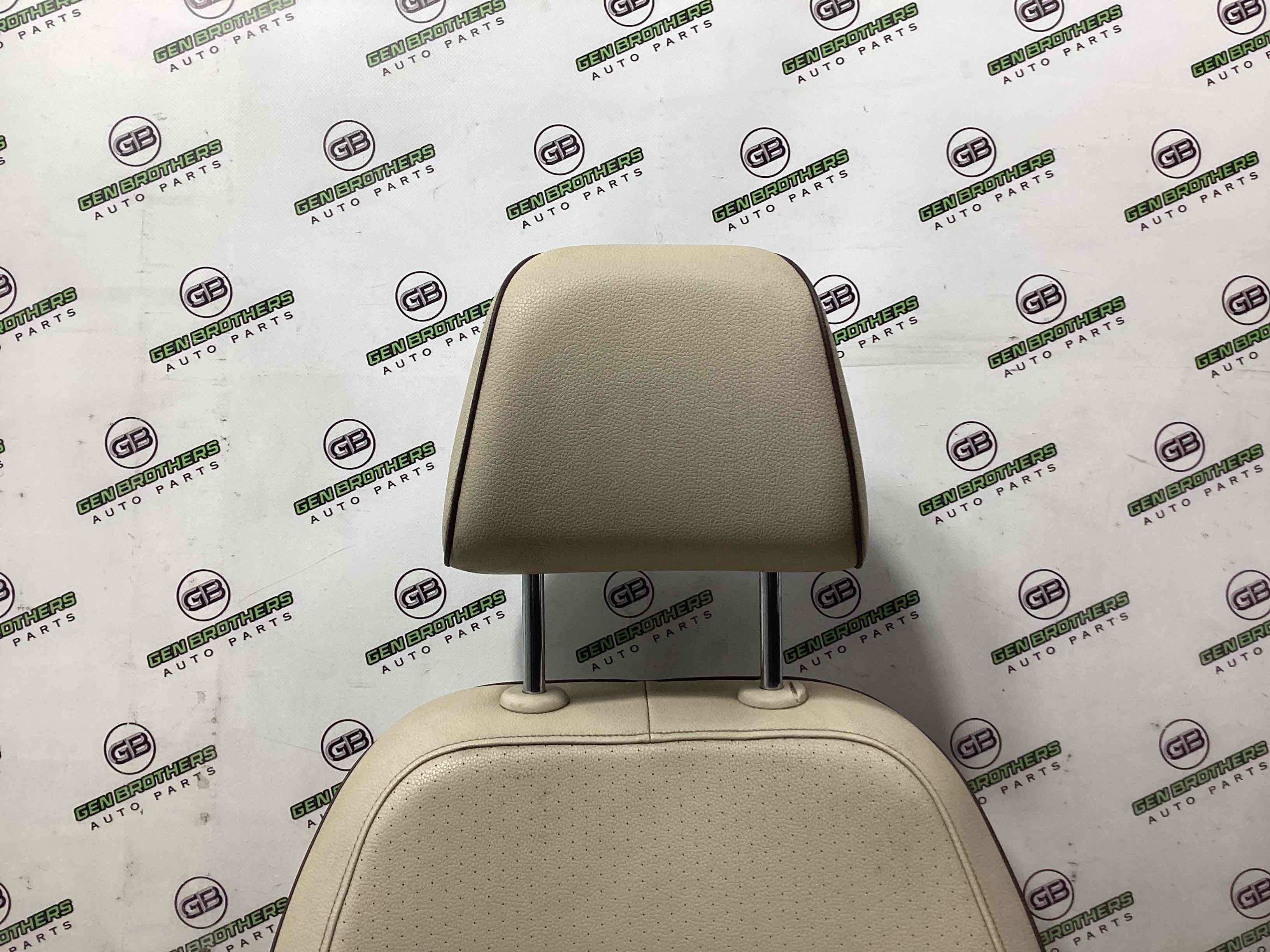 Сидіння пасажирське