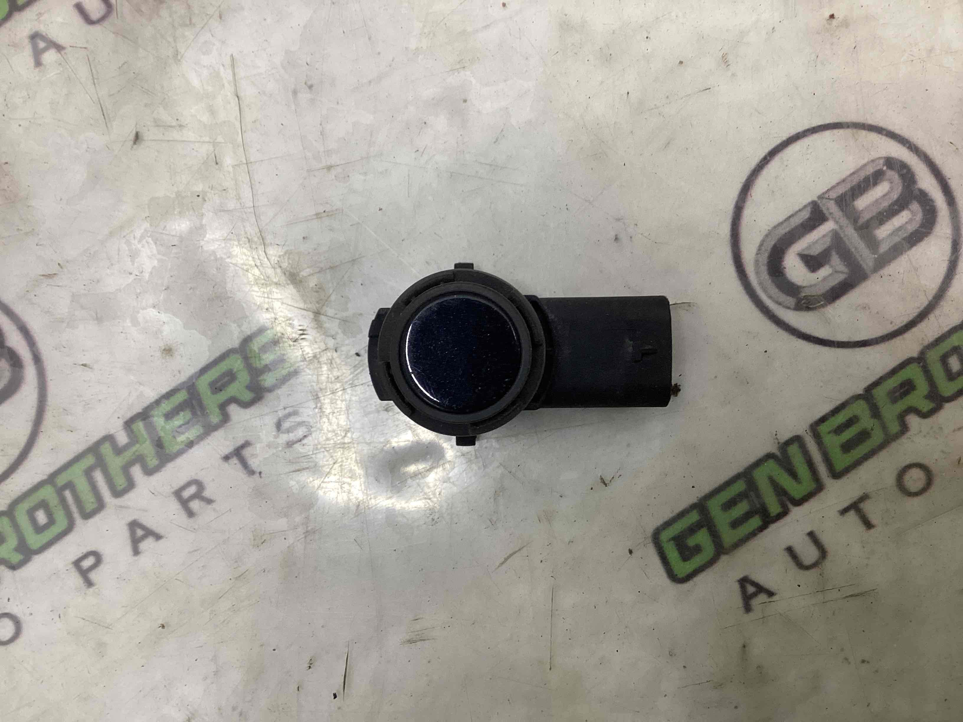 Парктронік, кріплення, корпус