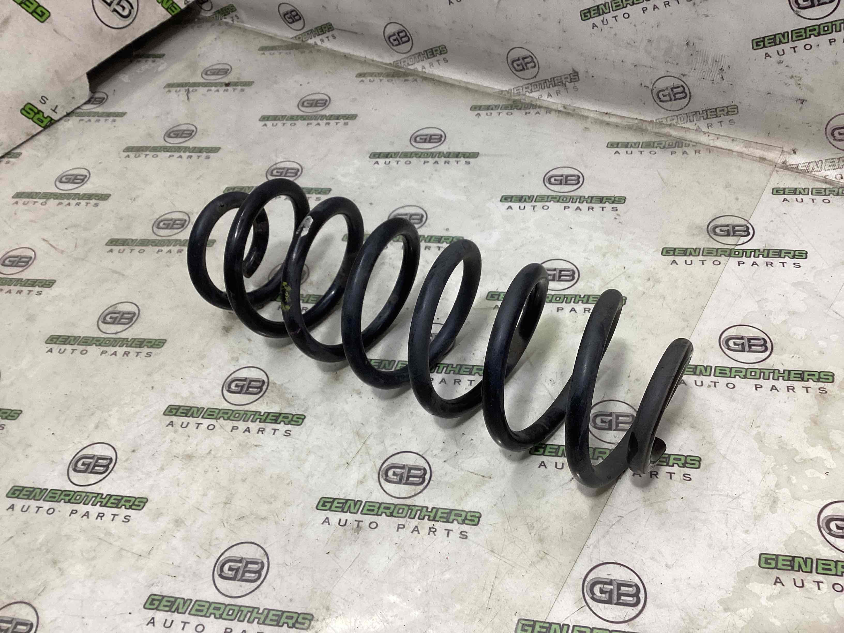 Пружина задня