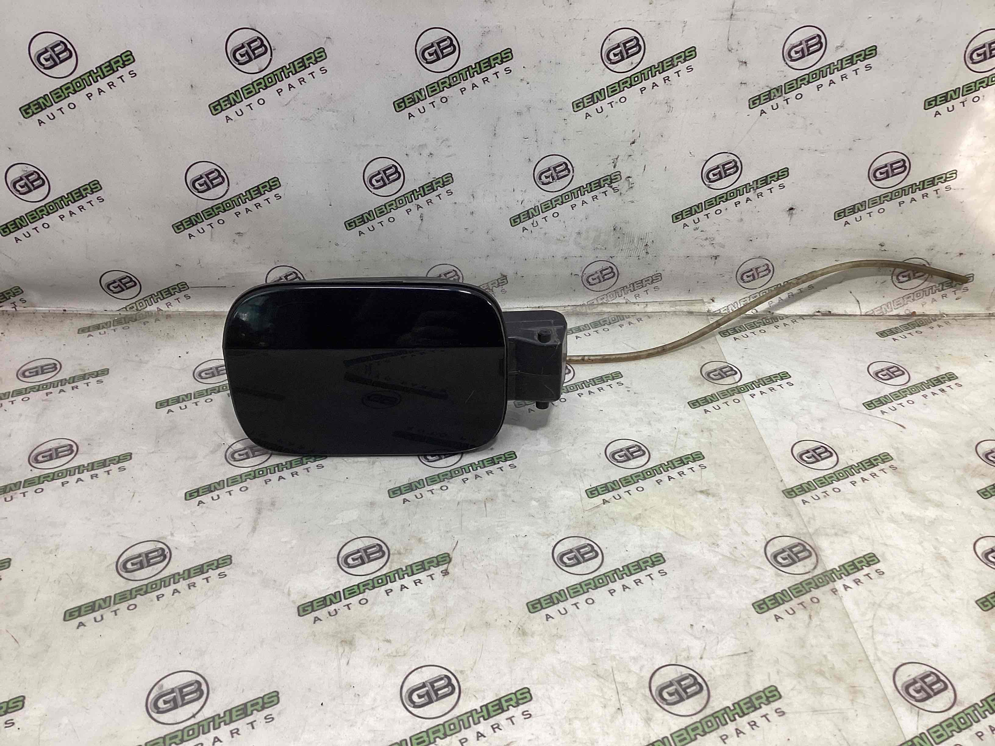 Лючок бензобака