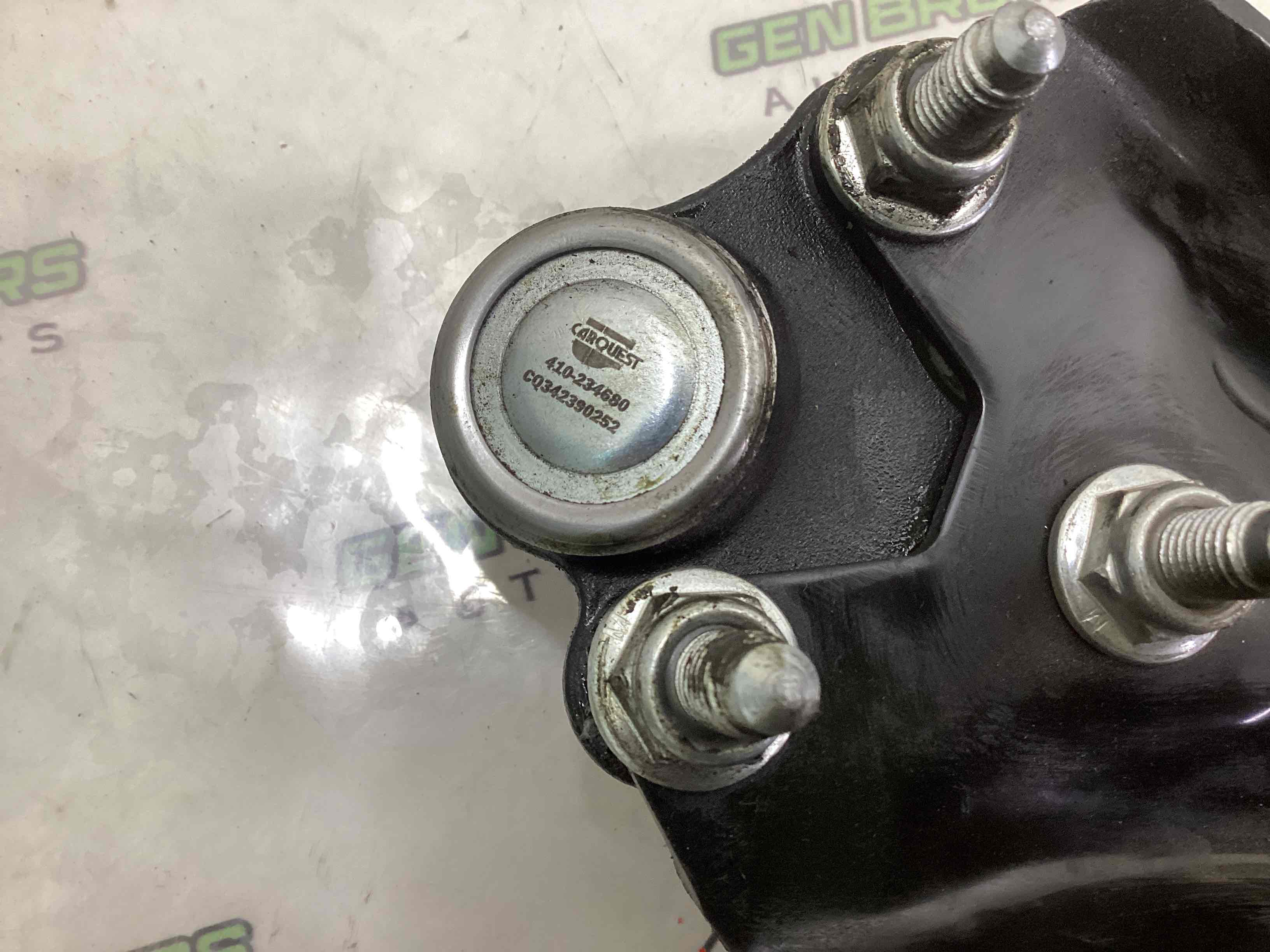 Важіль передній лівий