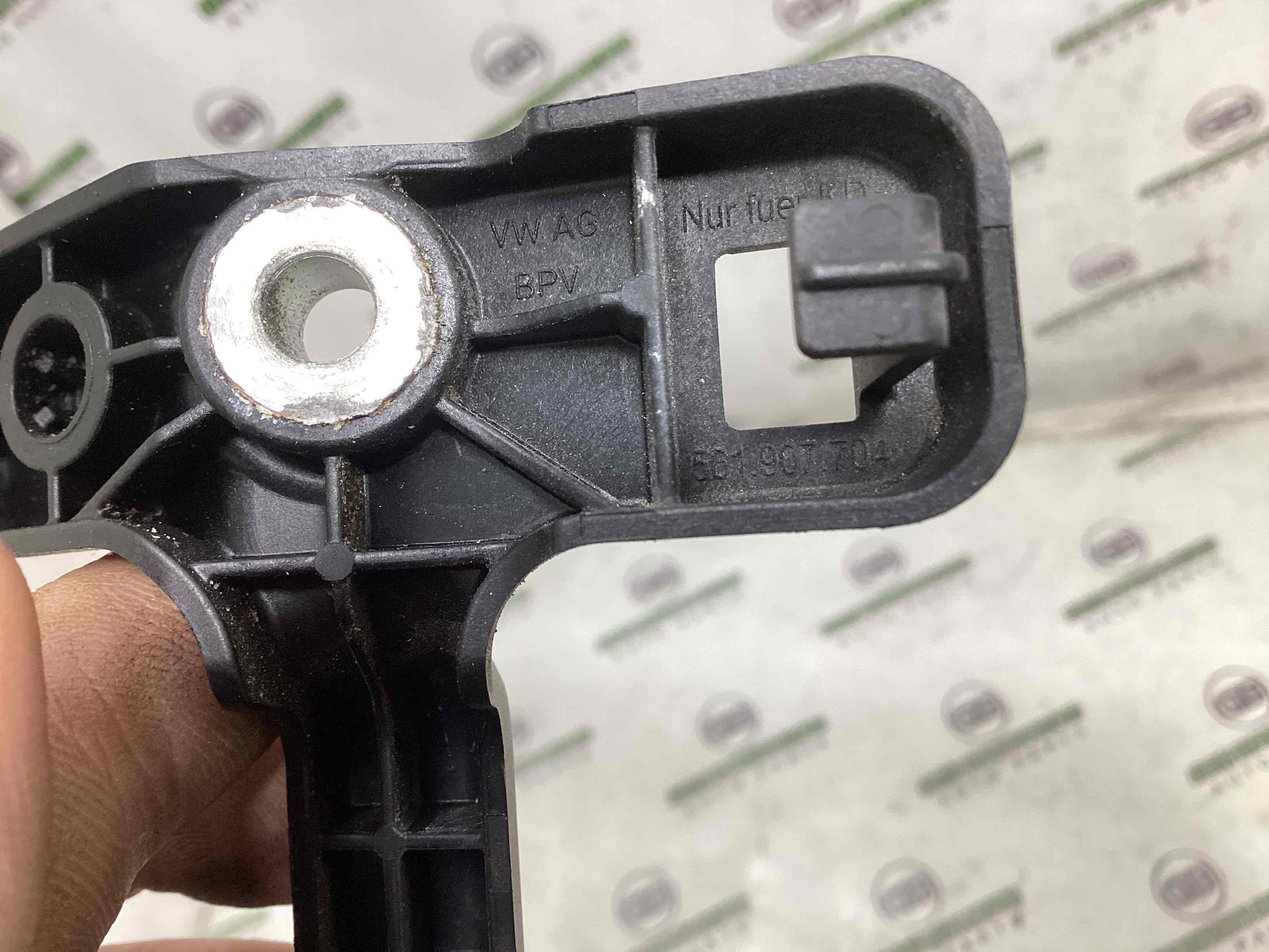 Кріплення, кронштейн