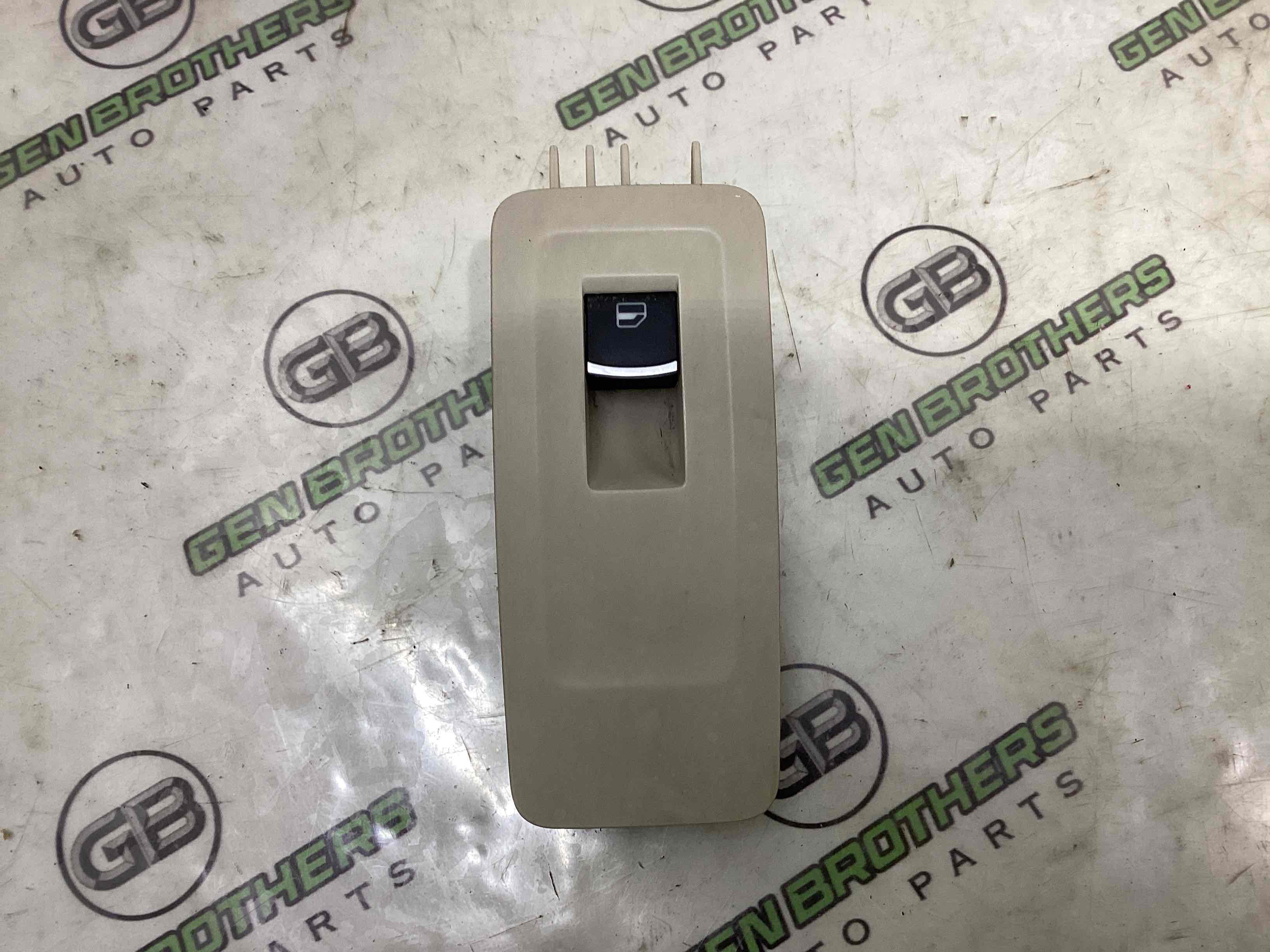 Кнопки керування склопідйомниками