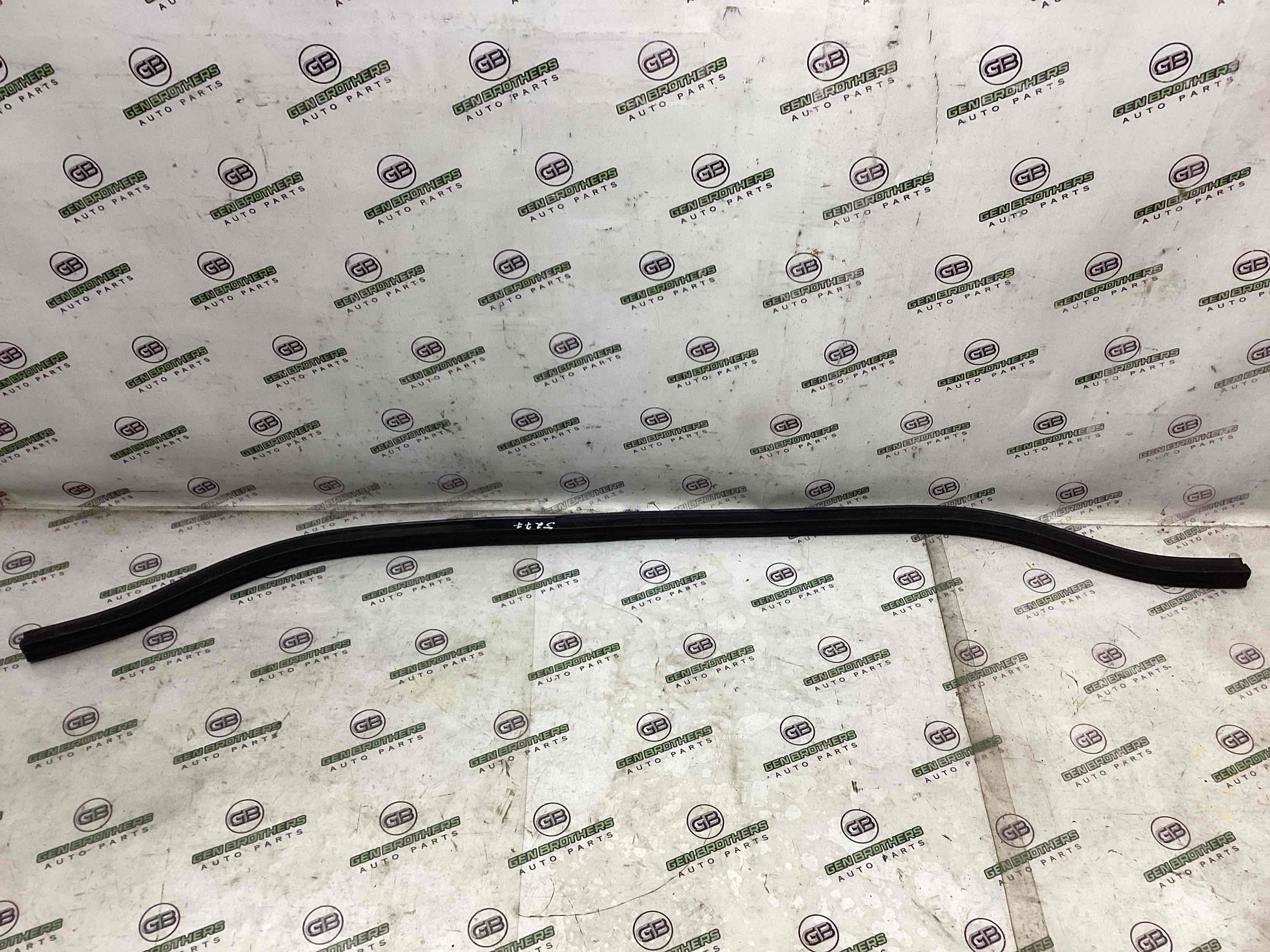 Ущільнювач капота, ізолятор, шуба