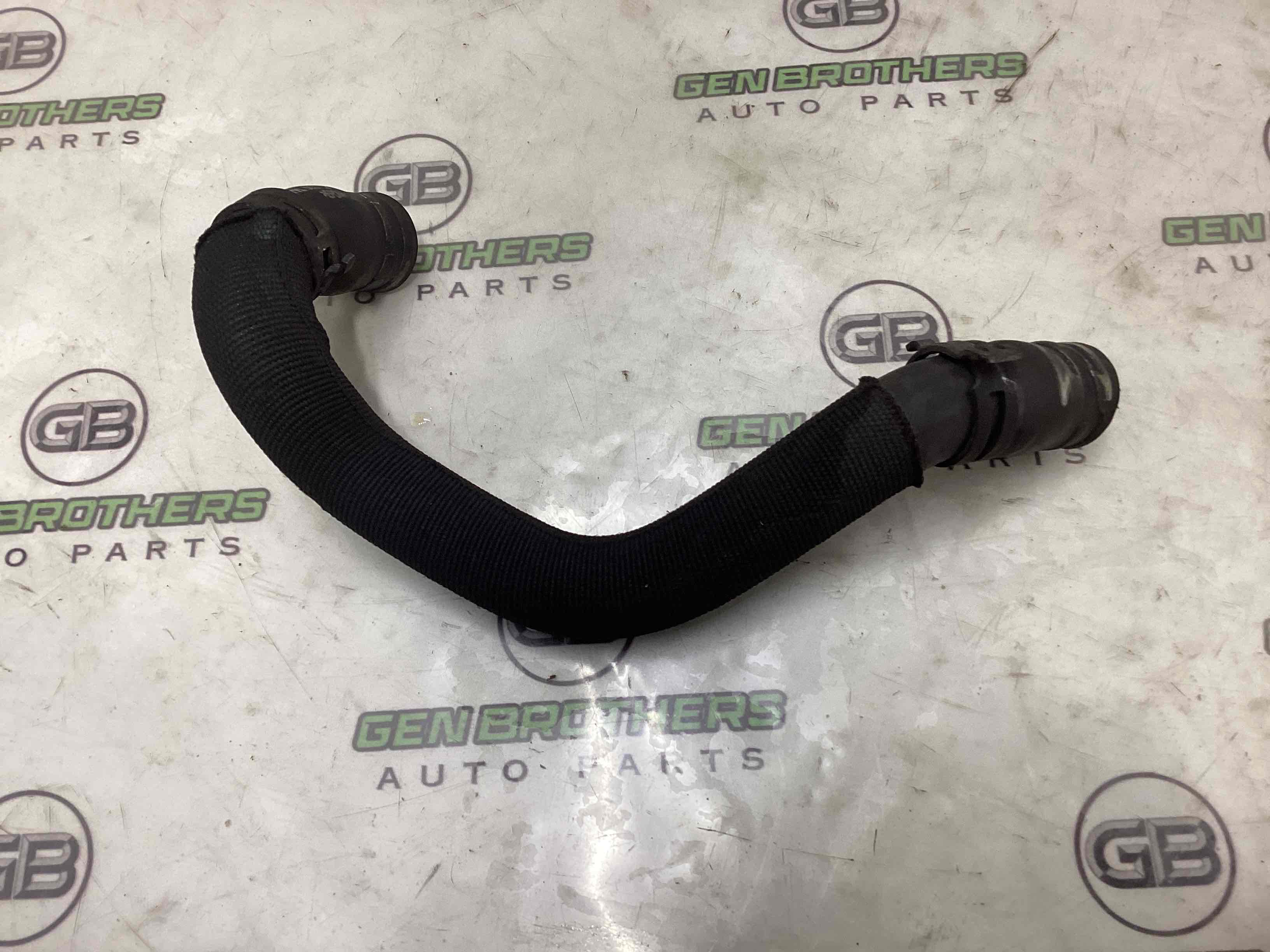 Патрубок трубопровід, шланг