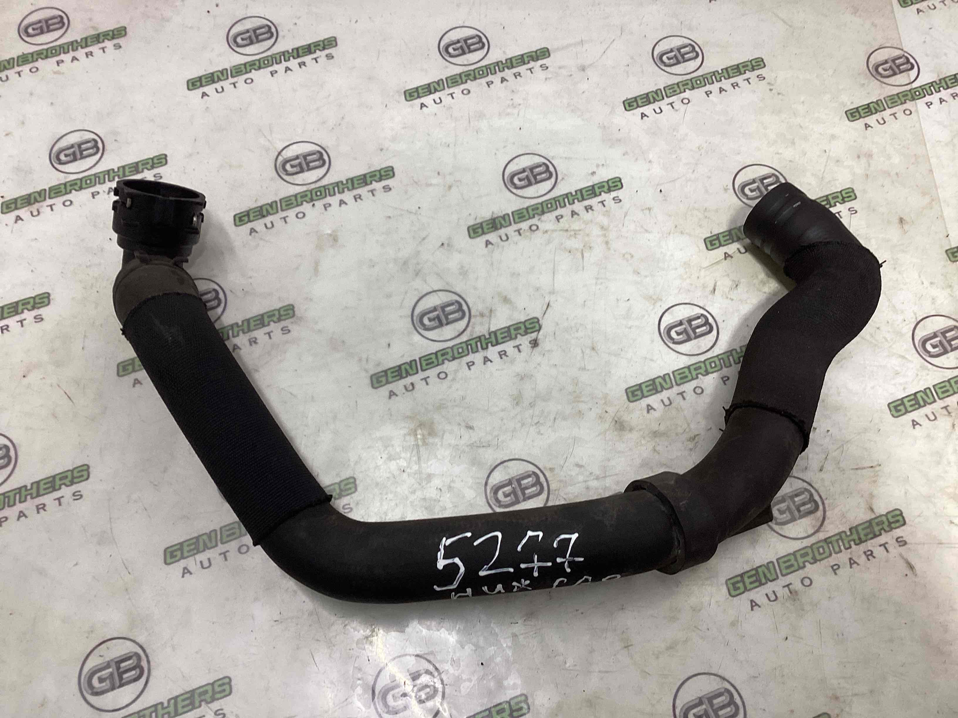 Патрубок трубопровід, шланг