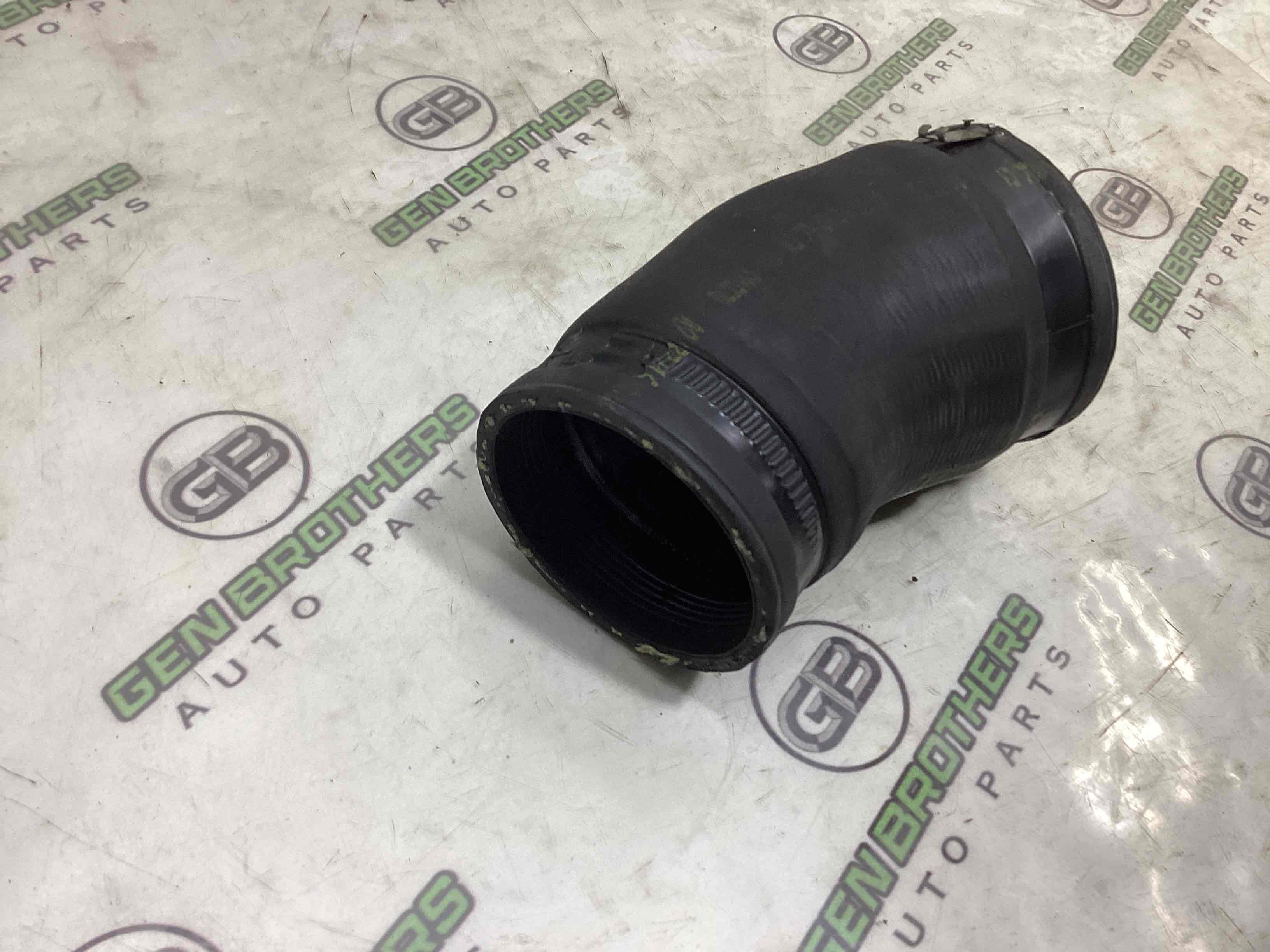 Патрубок інтеркулера