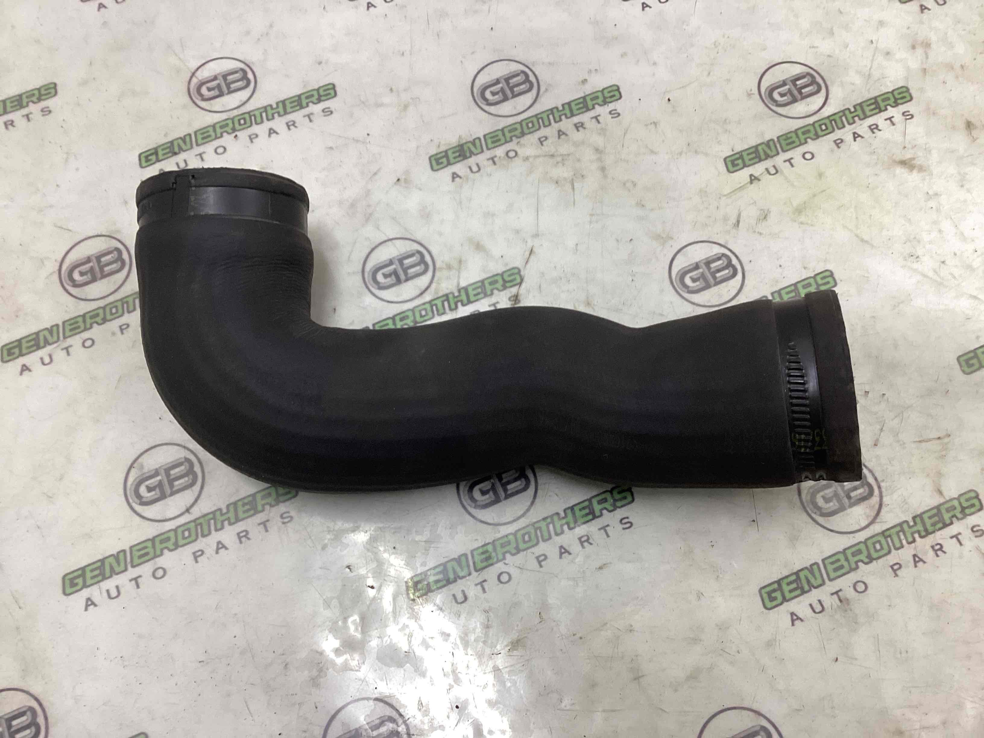 Патрубок інтеркулера