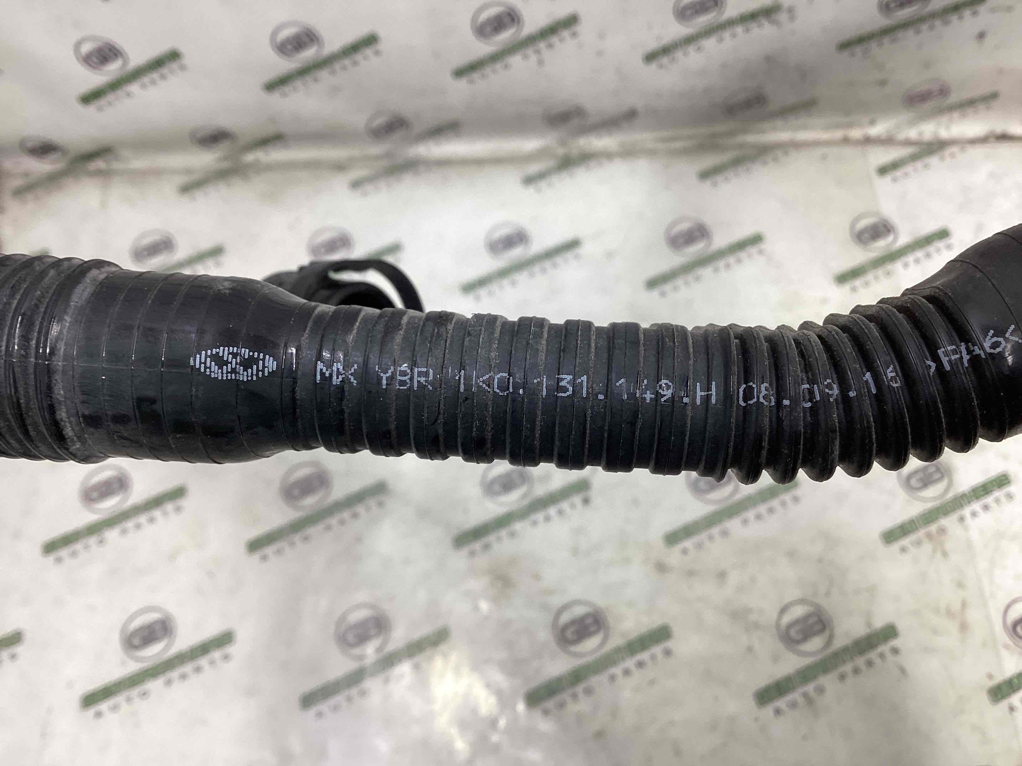 Патрубок трубопровід, шланг