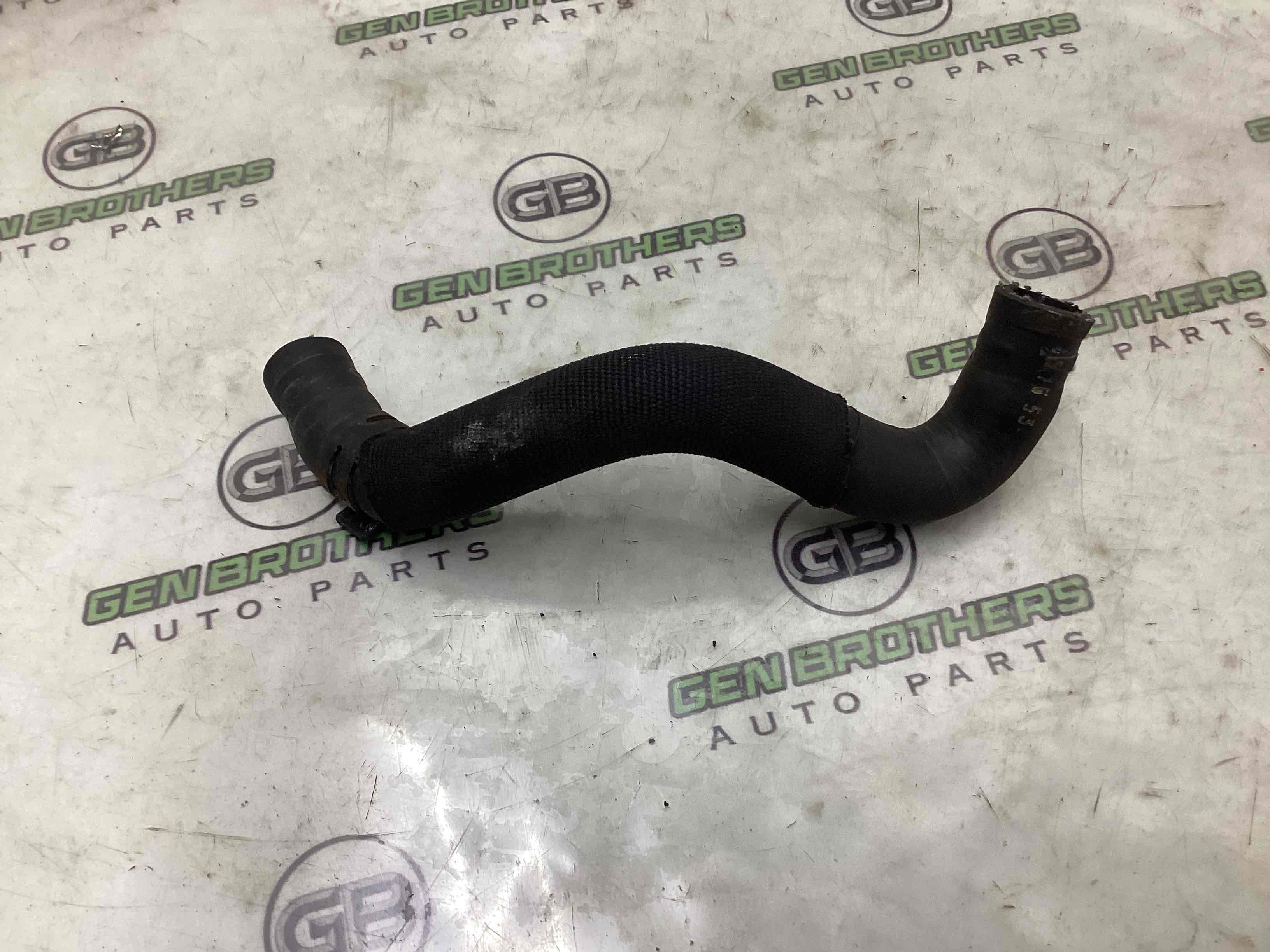 Патрубок трубопровід, шланг