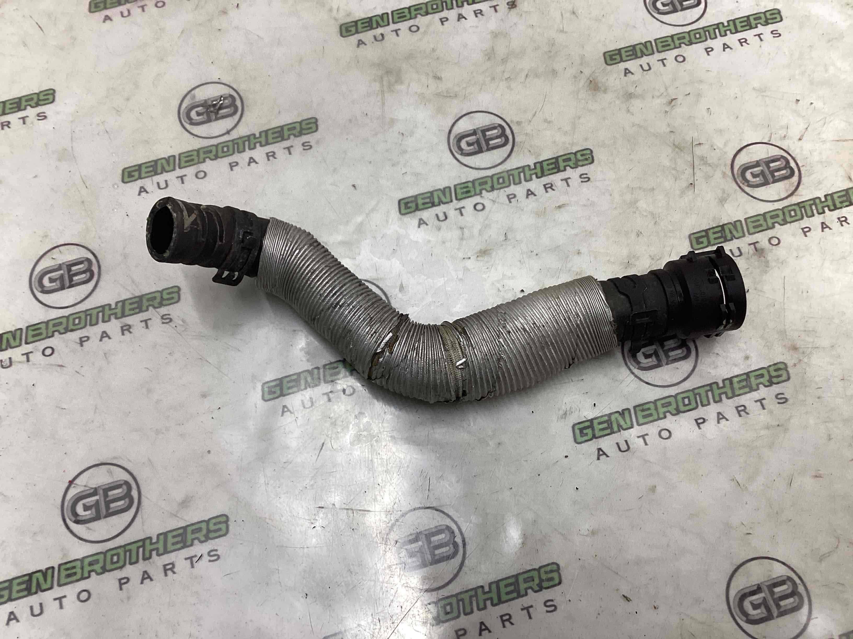 Патрубок трубопровід, шланг