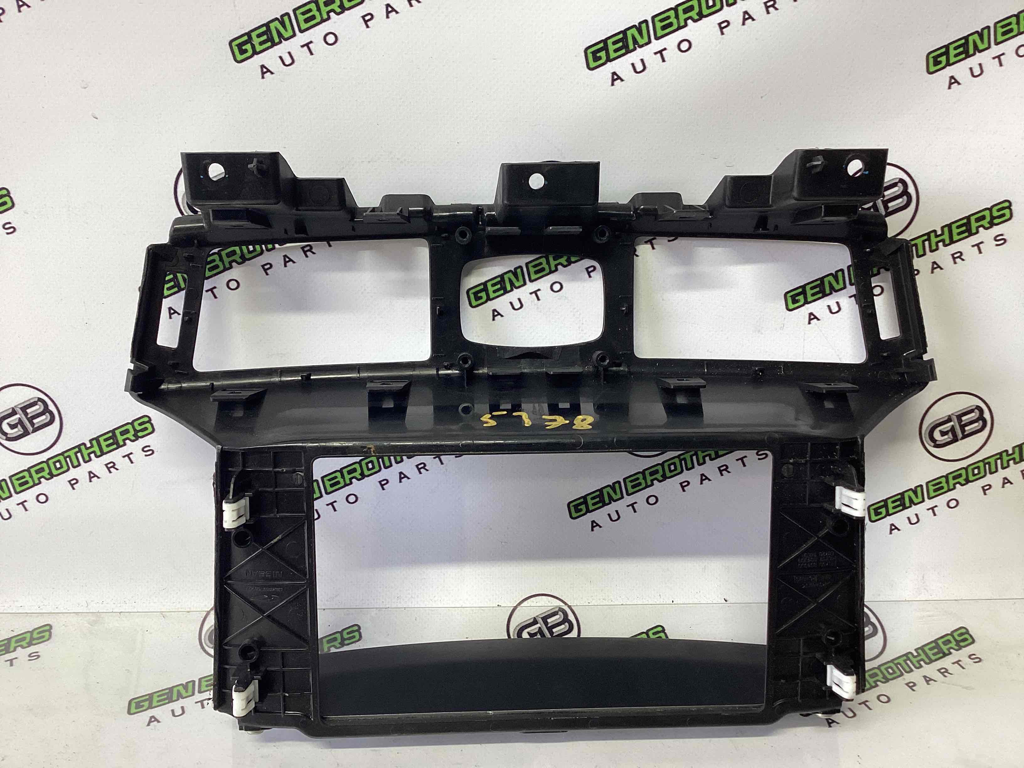 Рамка магнітоли