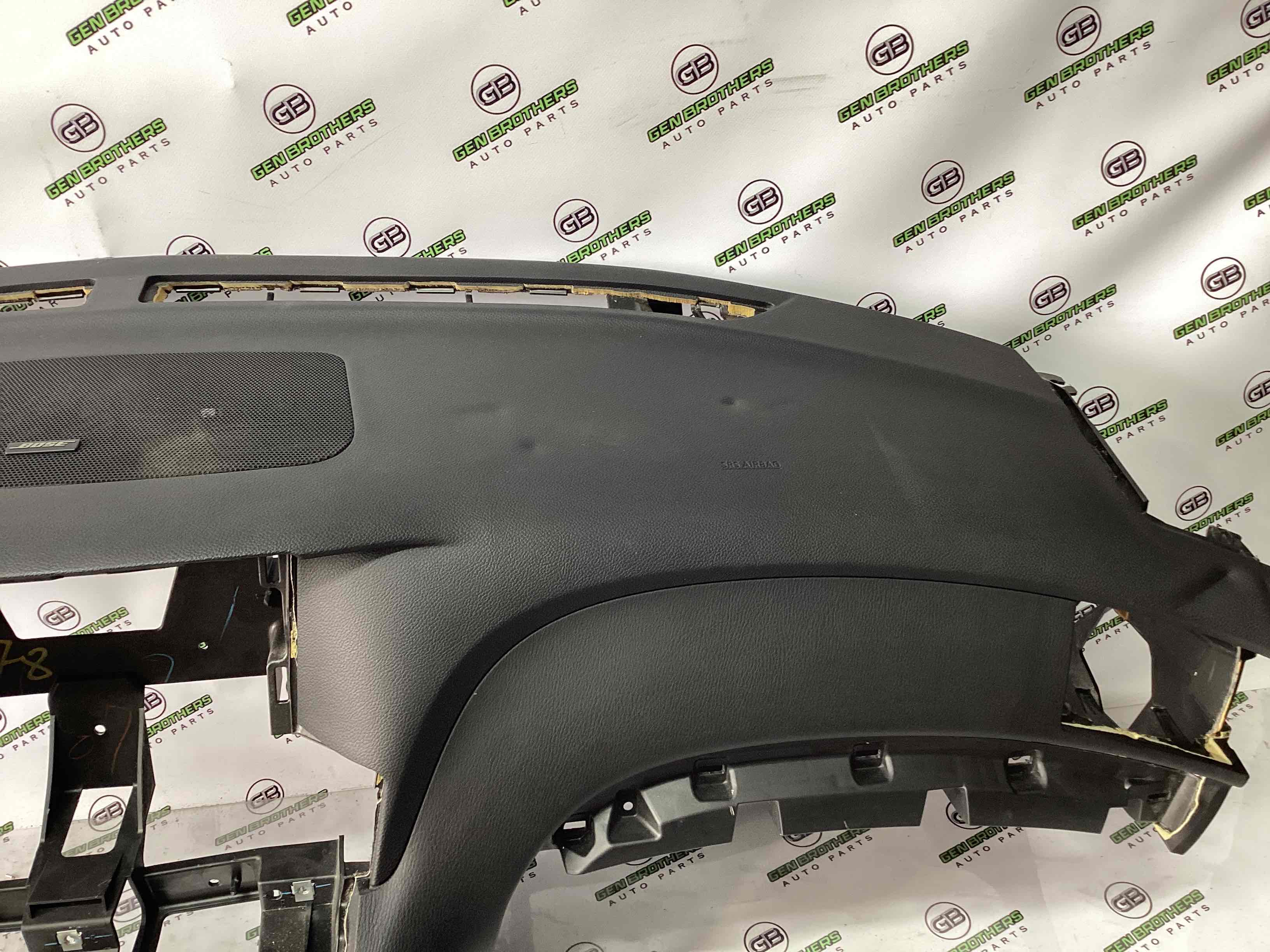 Панель передня салону торпедо