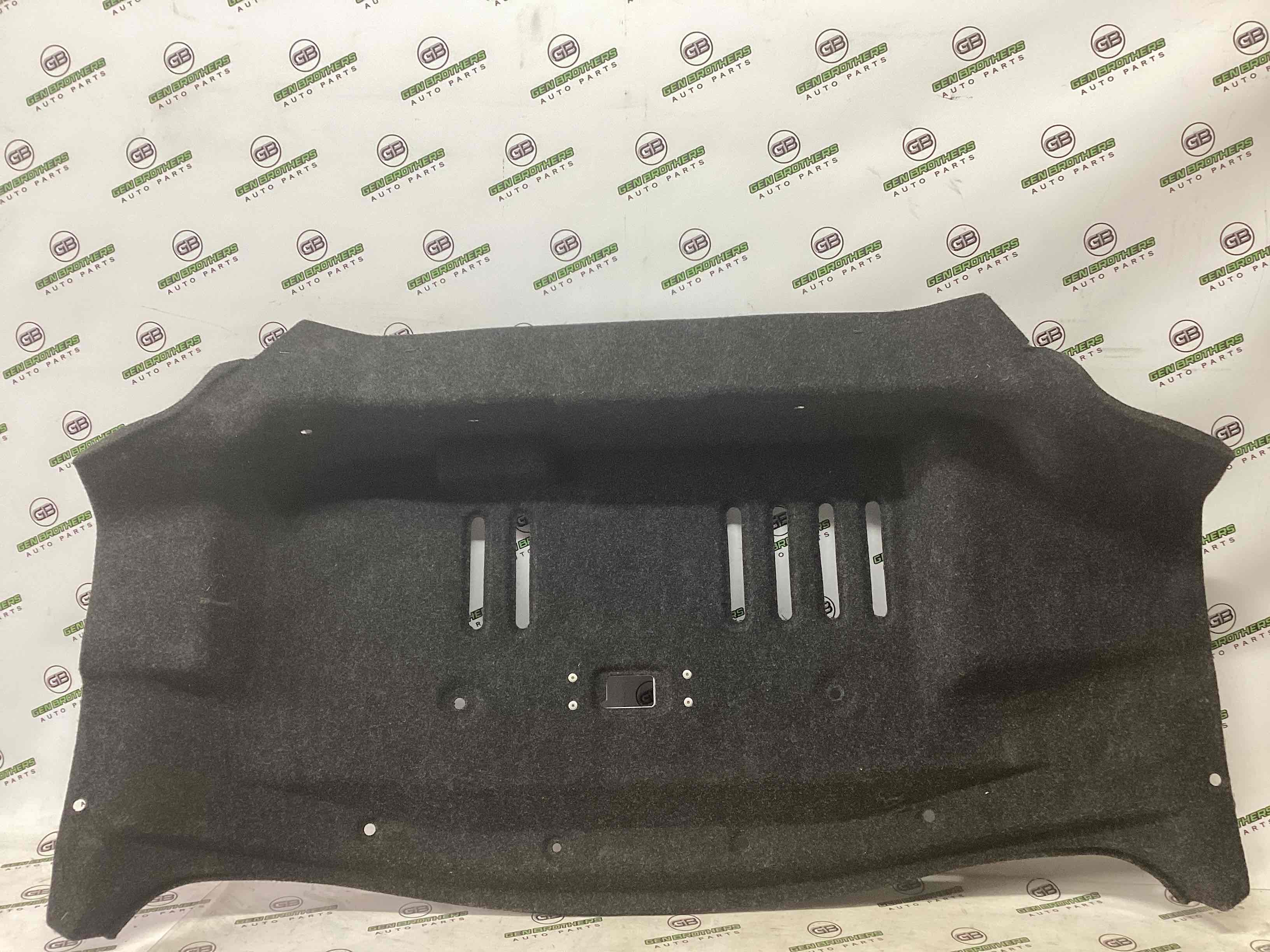 Елементи оздоблення багажника