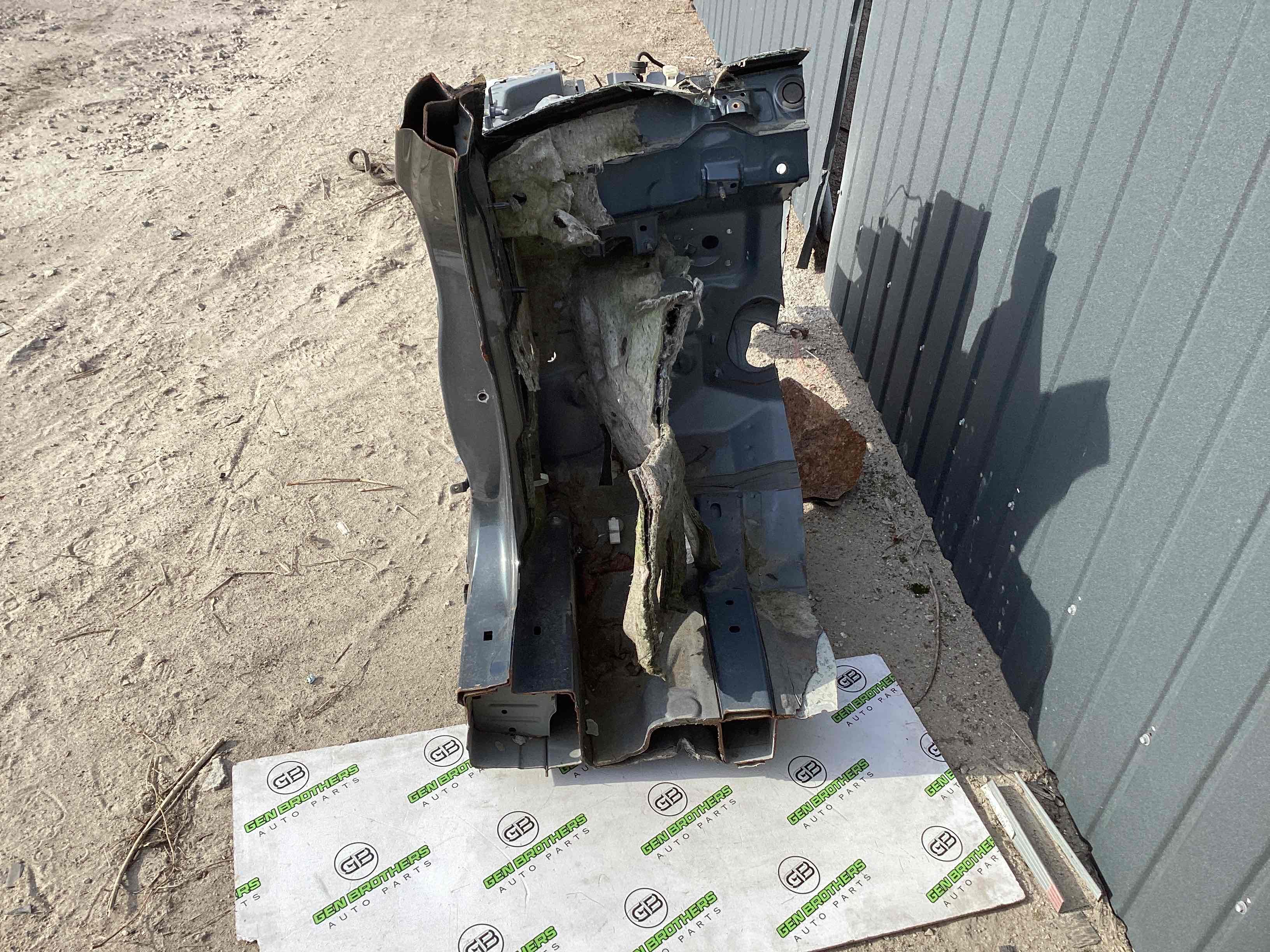 Чверть передня ліва