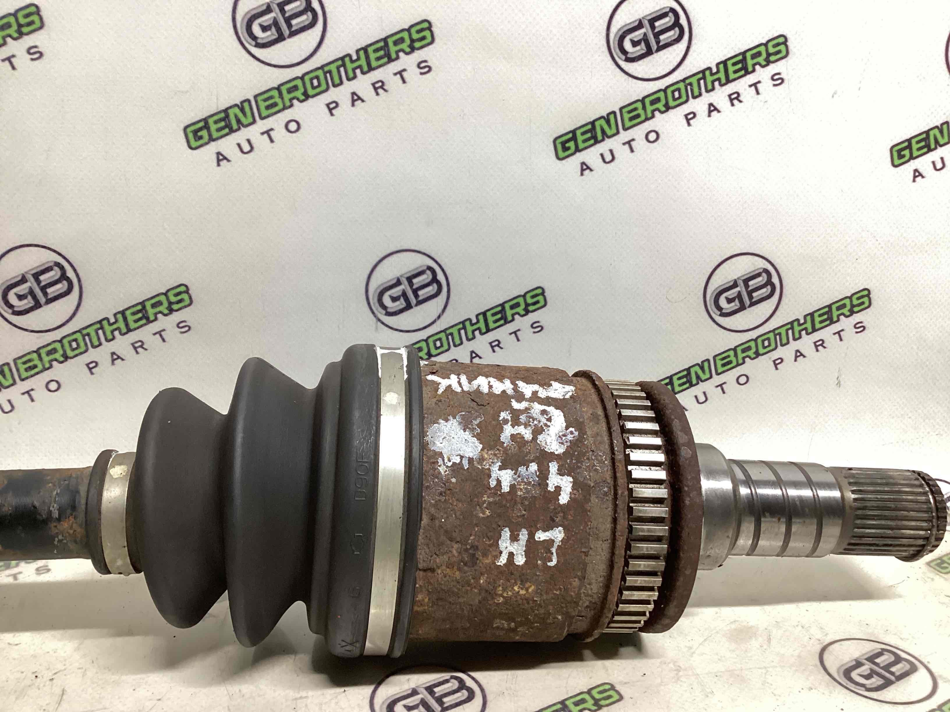 Напіввісь задня ліва