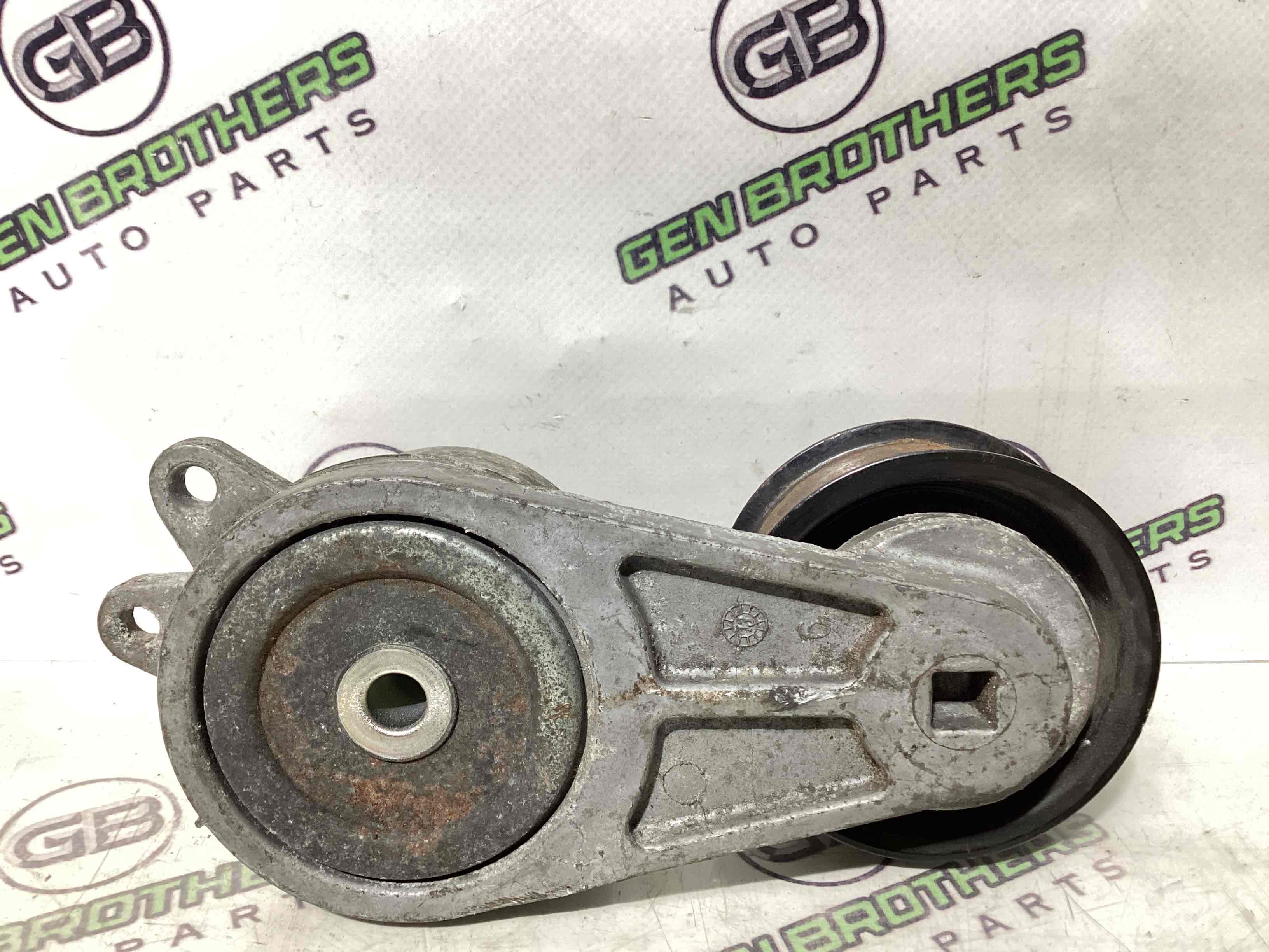 Механізм натягу ременя, ланцюга, ролика