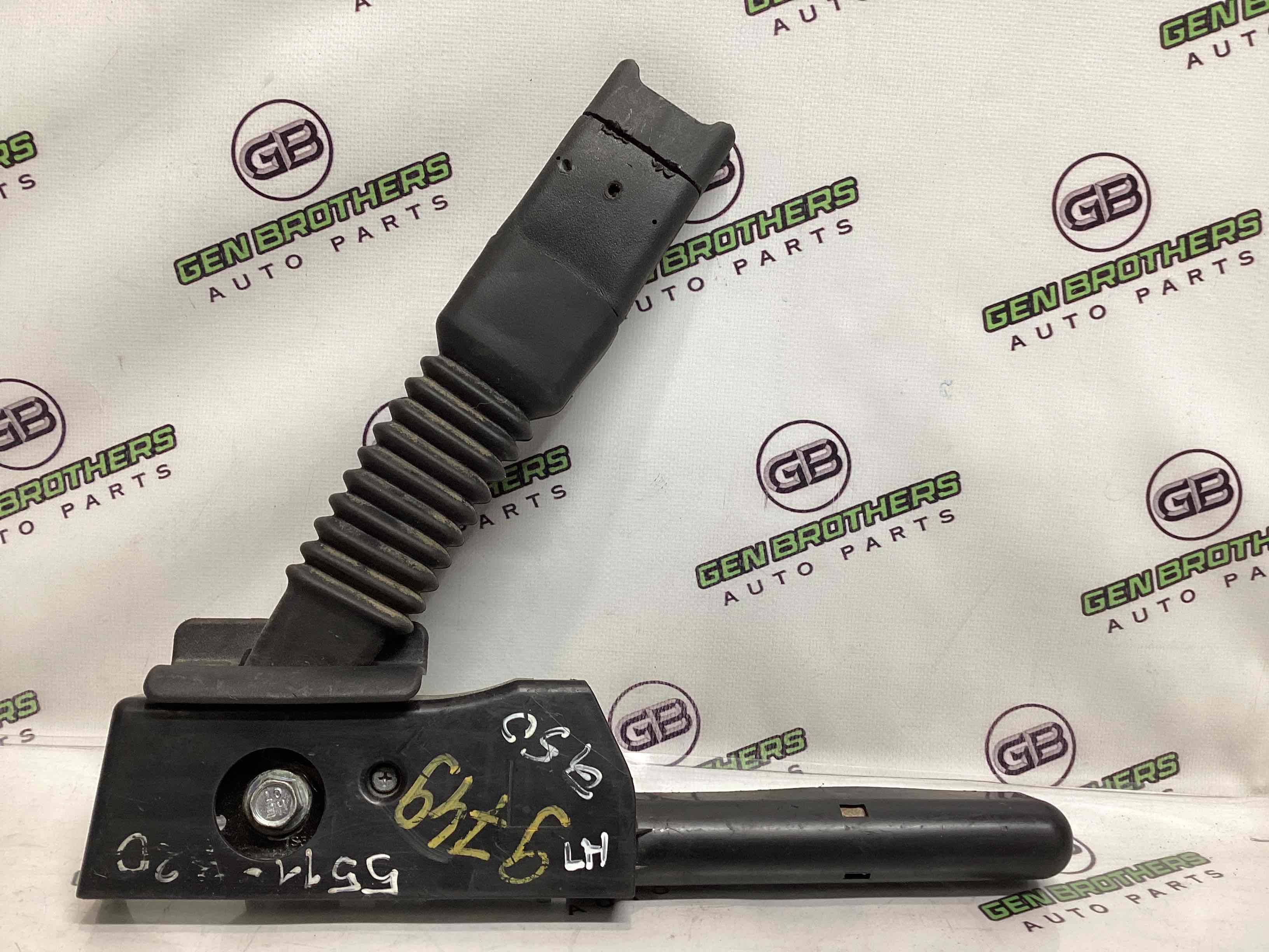 Піропатрон ременя безпеки