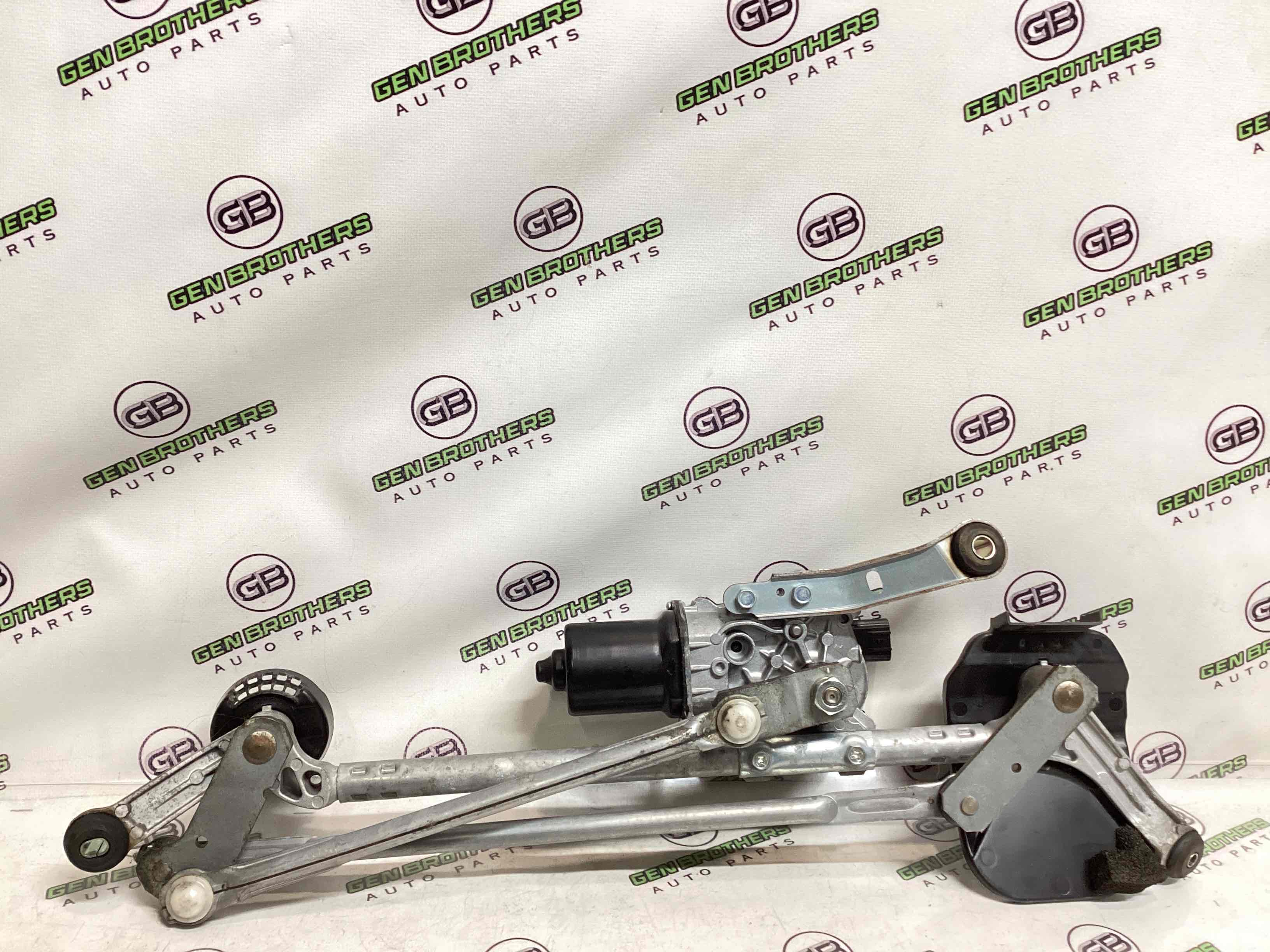 Механізм склоочисника, трапеція двірників